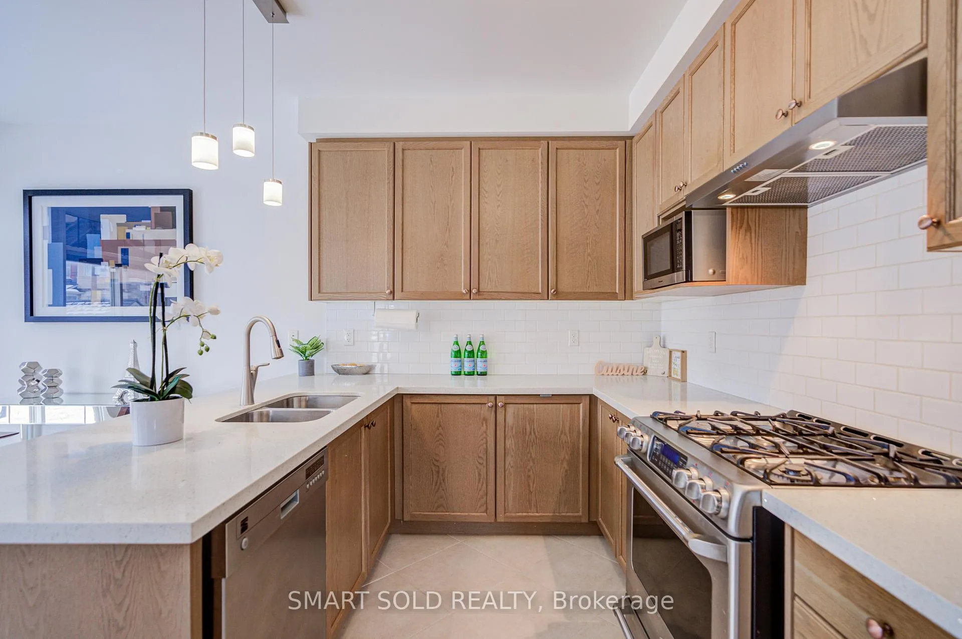Photo 21 of 102 William Bartlett Drive, Markham, Berczy — HOMEH