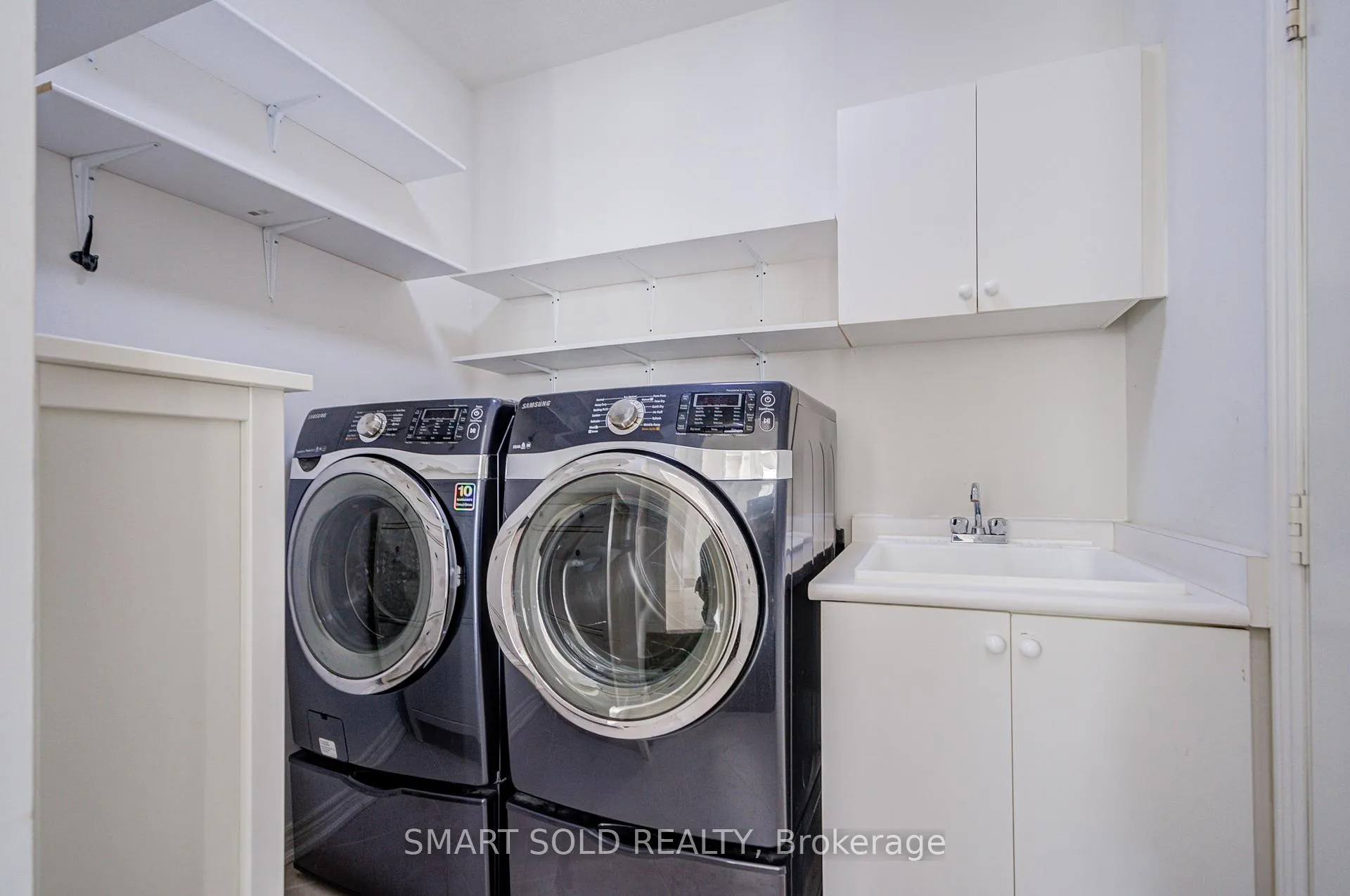 Photo 23 of 102 William Bartlett Drive, Markham, Berczy — HOMEH