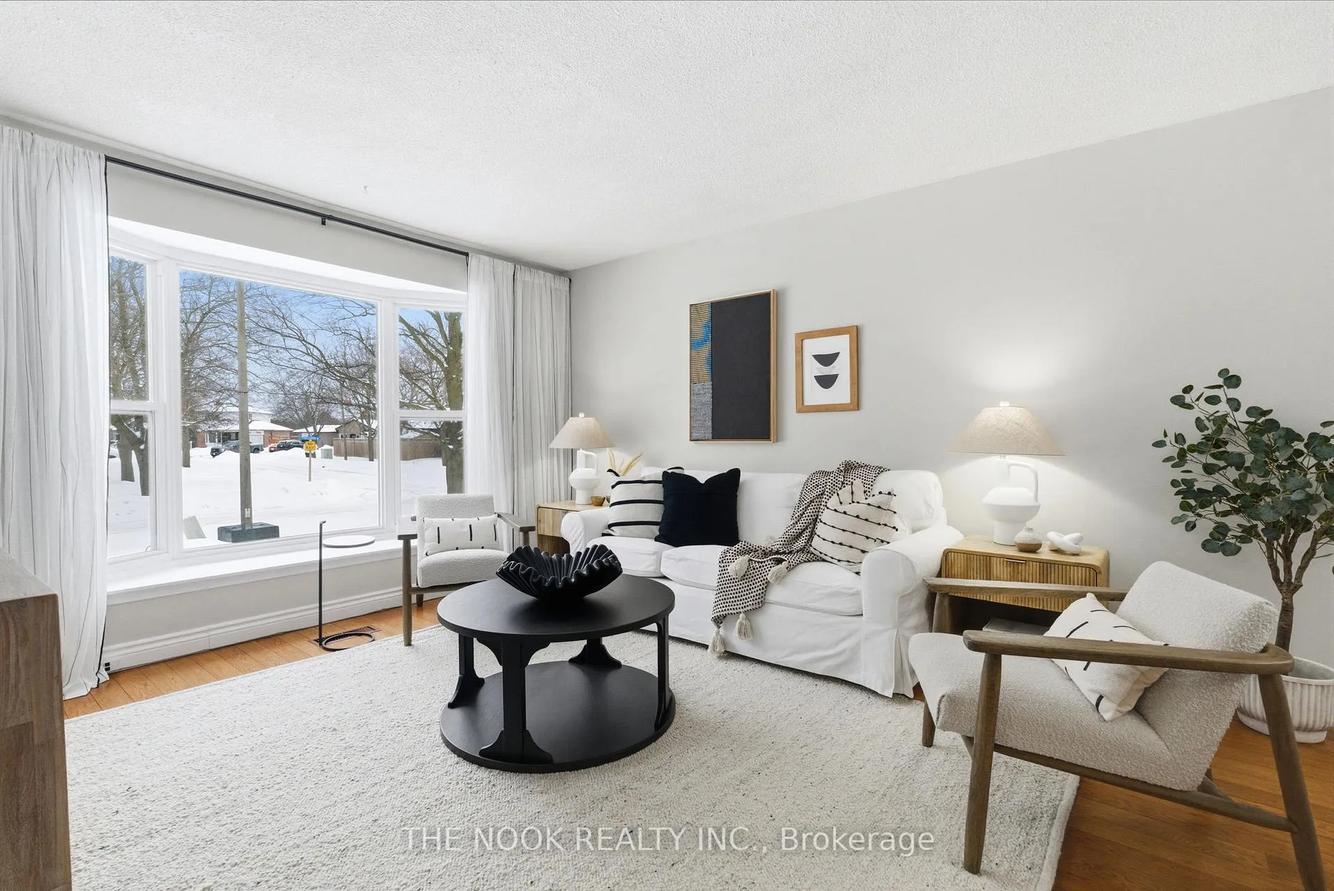 Photo 5 of 523 Cherryhill Street, Oshawa, Donevan — HOMEH