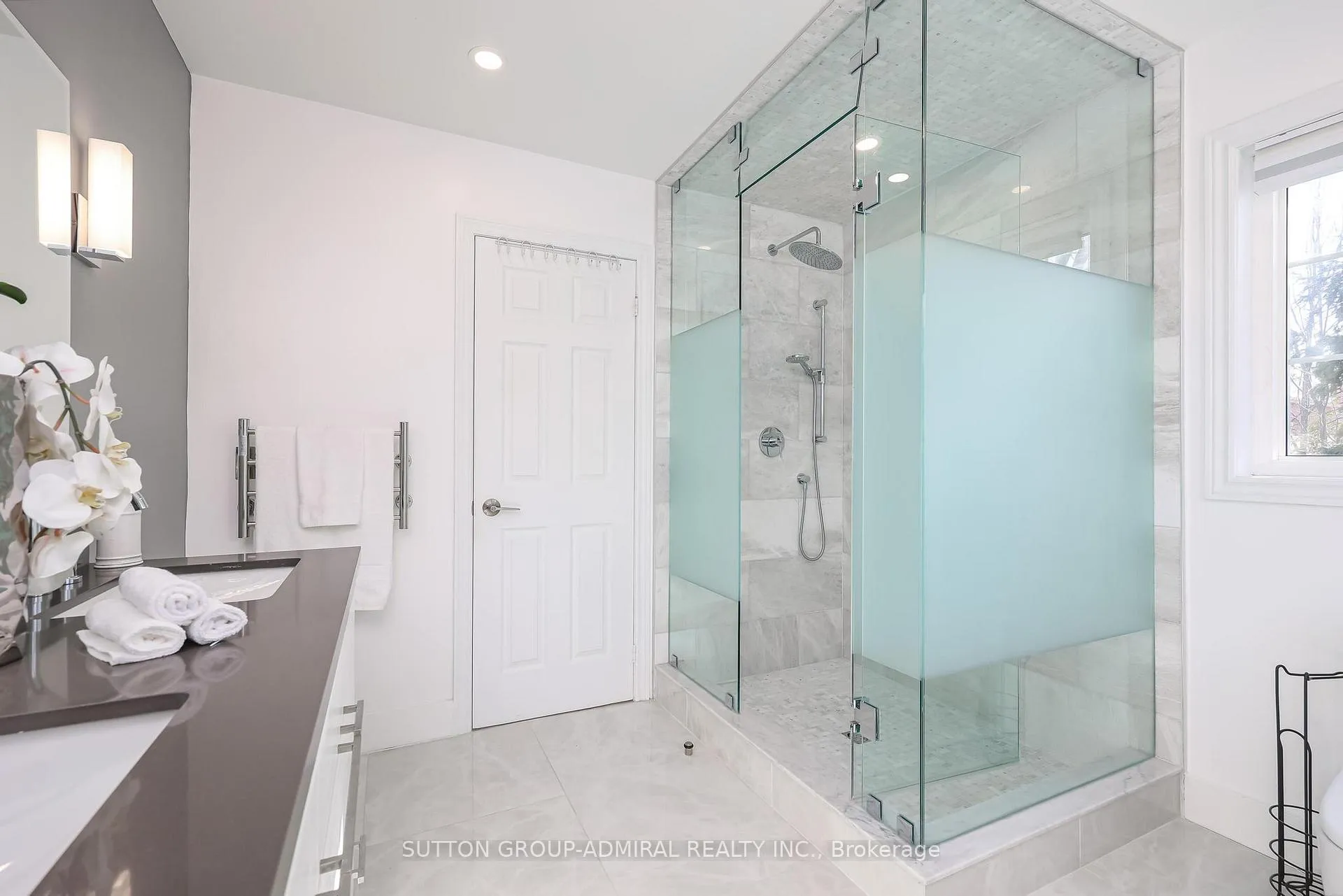 Photo 30 of 75 Strauss Road, Vaughan, Patterson — HOMEH