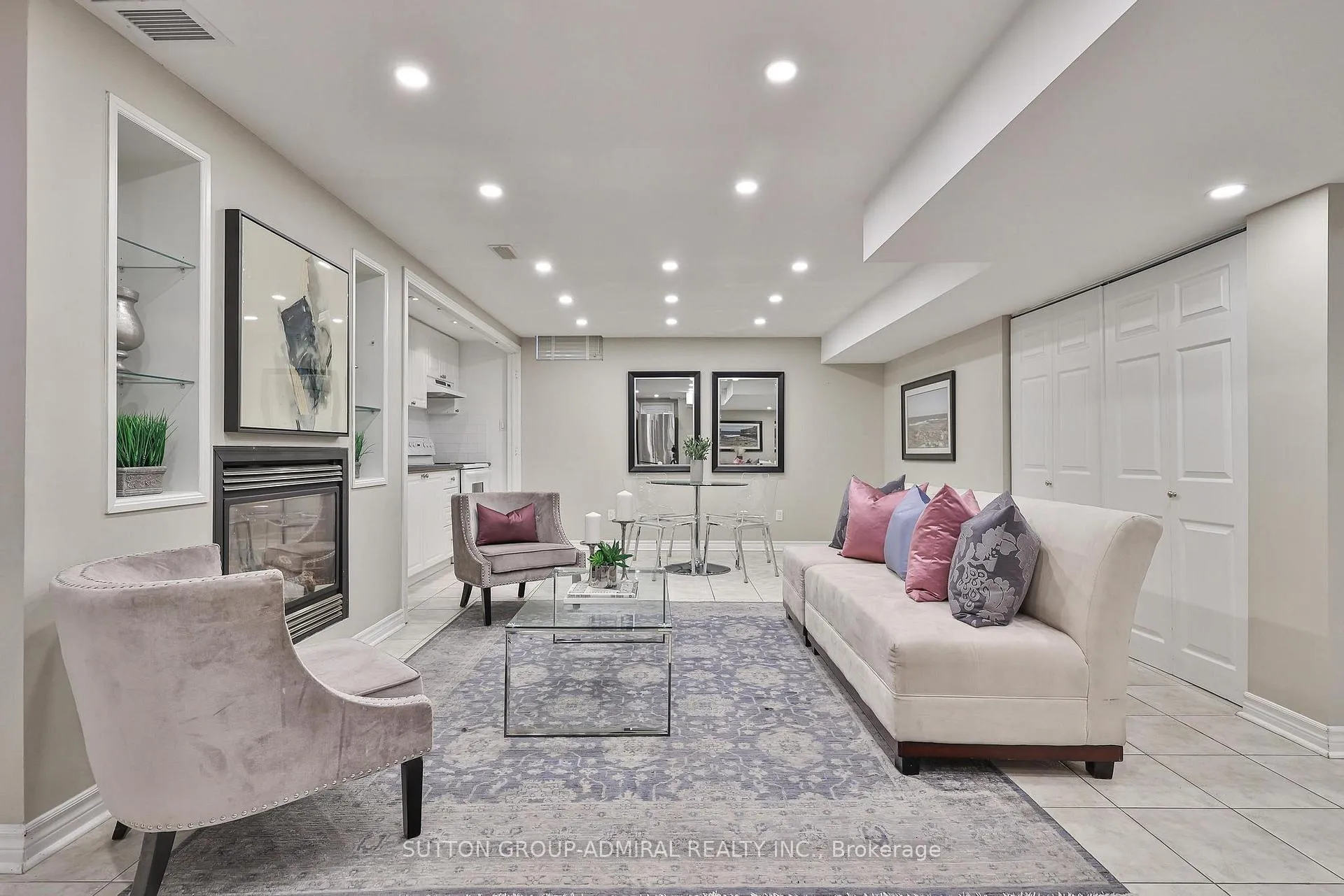 Photo 39 of 75 Strauss Road, Vaughan, Patterson — HOMEH