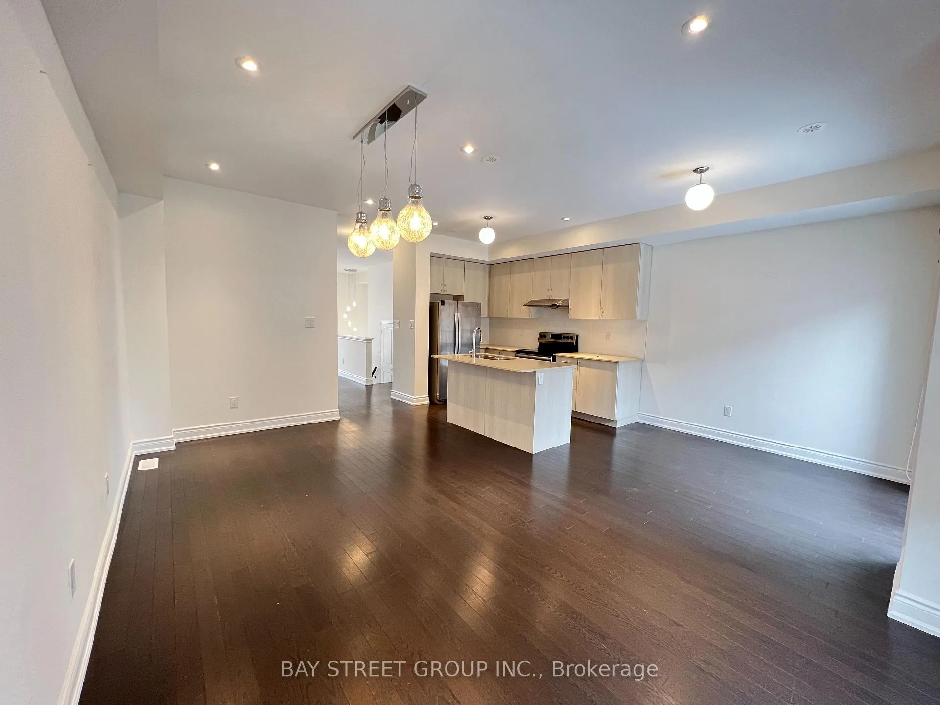 Photo 3 of Unit Upper, 4122 Highway 7 Road, Markham, Unionville — HOMEH