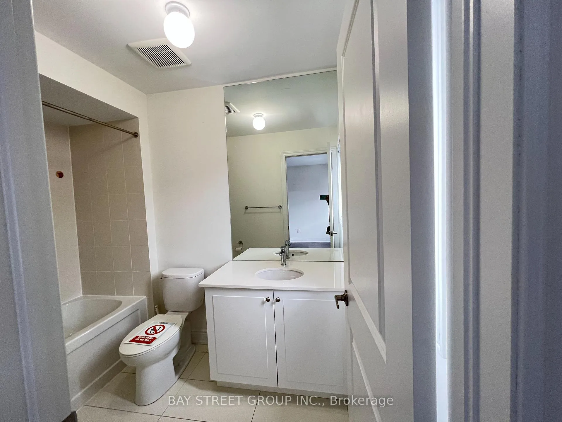 Photo 6 of Unit Upper, 4122 Highway 7 Road, Markham, Unionville — HOMEH