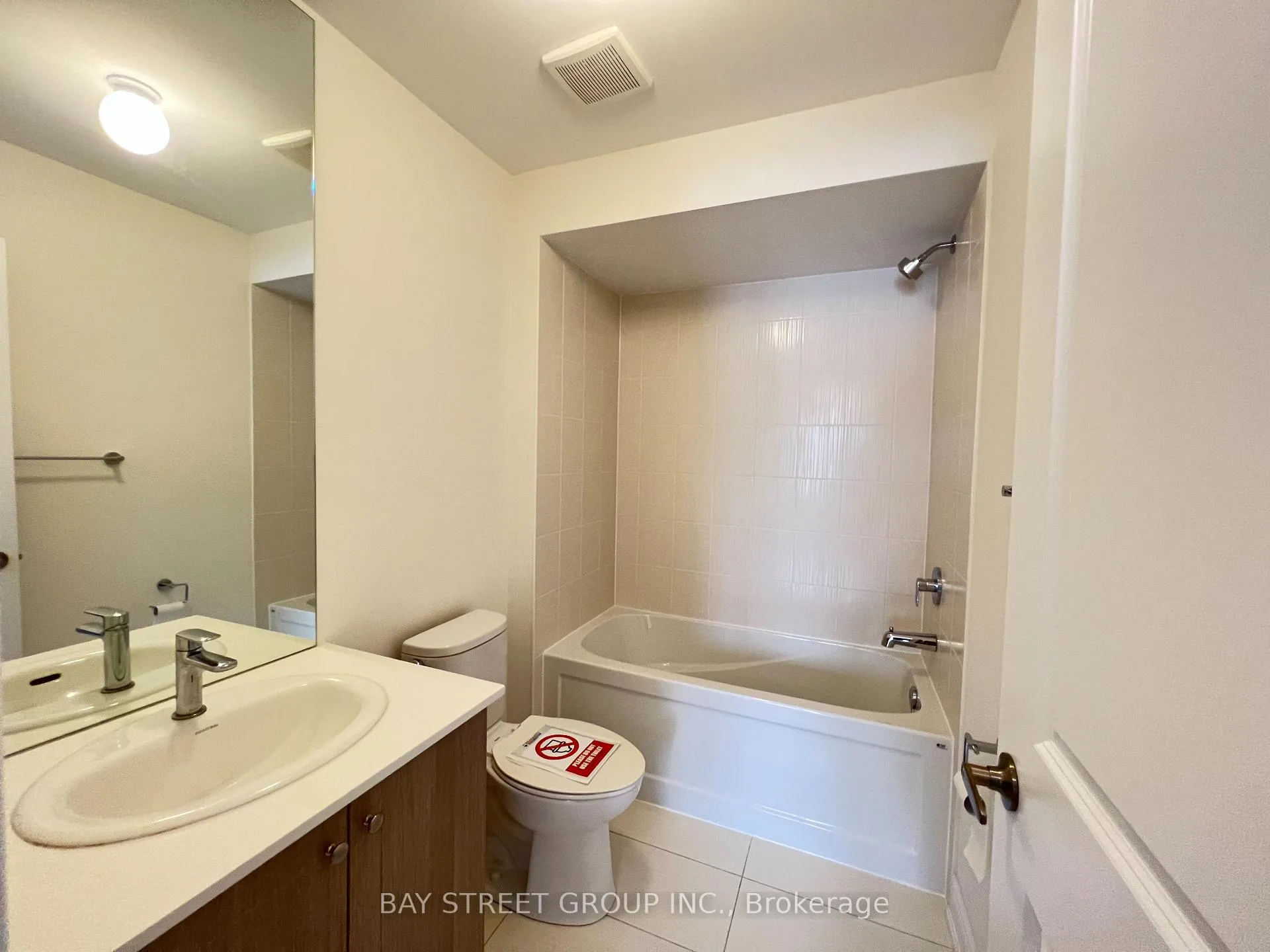 Photo 10 of Unit Upper, 4122 Highway 7 Road, Markham, Unionville — HOMEH