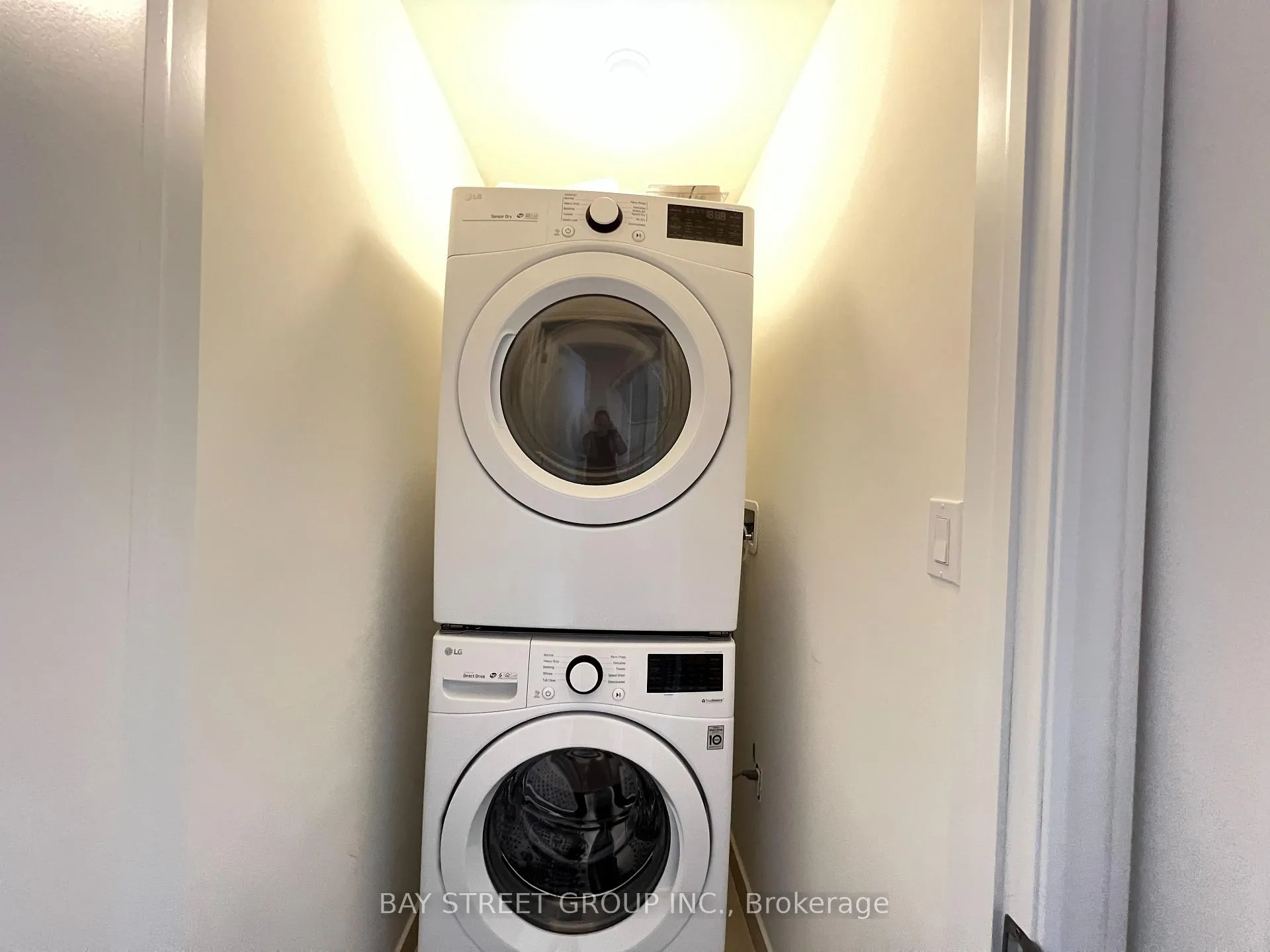 Photo 12 of Unit Upper, 4122 Highway 7 Road, Markham, Unionville — HOMEH