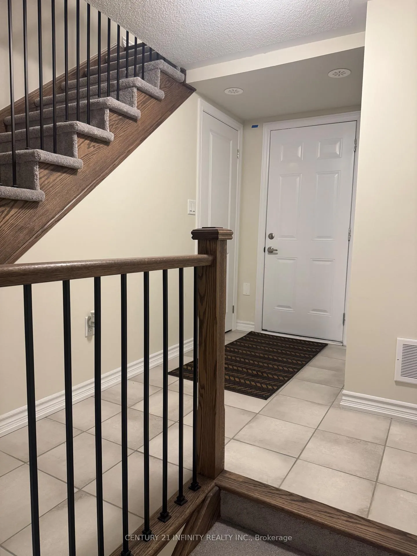 Photo 8 of 2051 Prestonvale Road, Clarington, Courtice — HOMEH