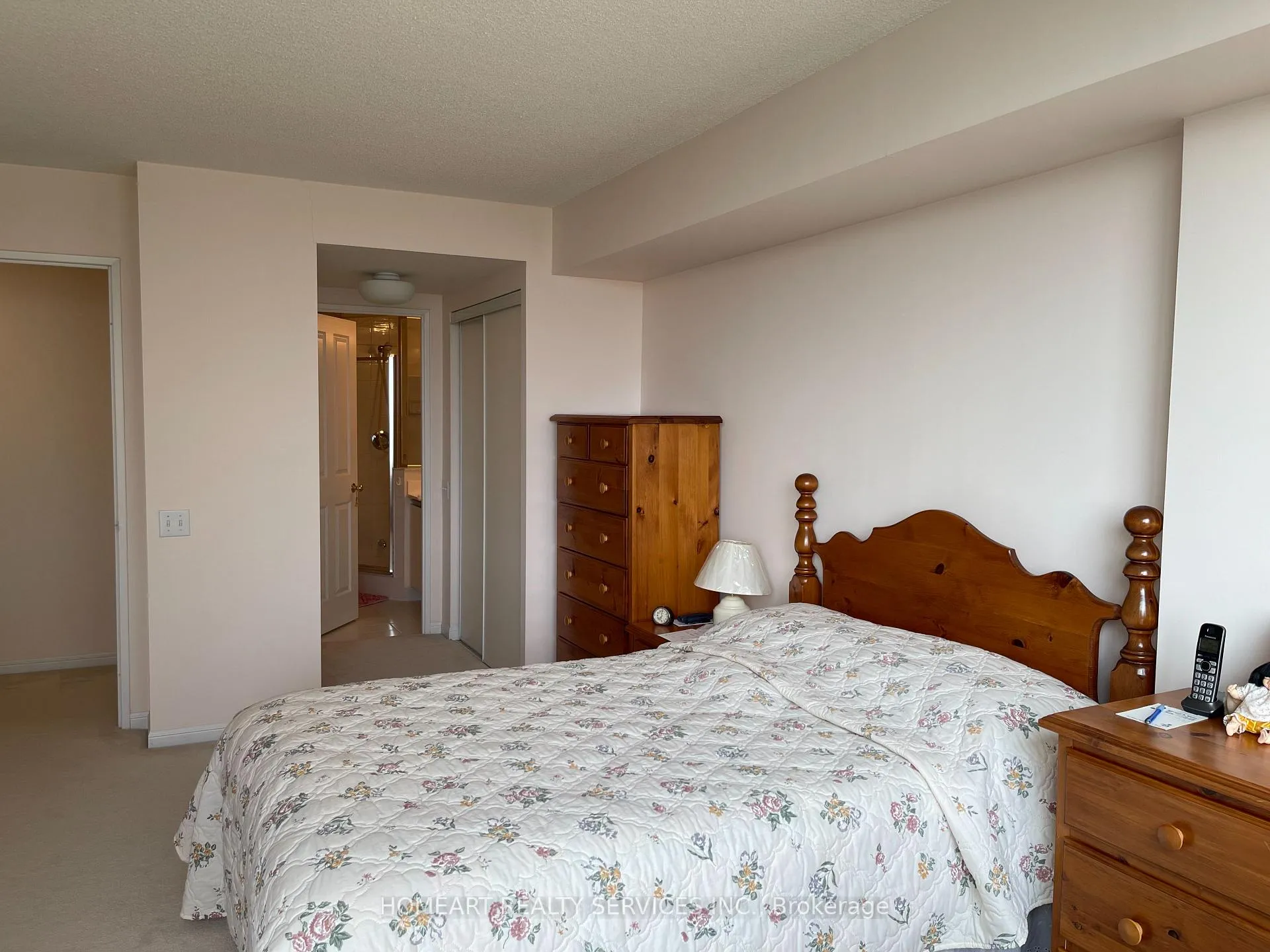 Photo 4 of Unit 805, 110 Promenade Circle E, Vaughan, Brownridge — HOMEH