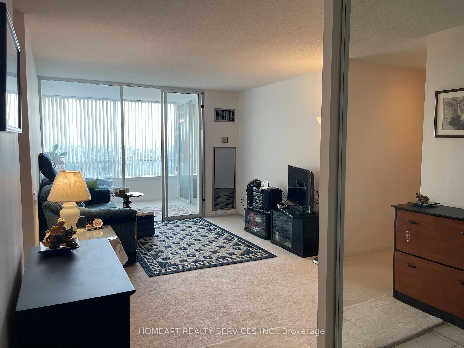 Photo 10 of Unit 805, 110 Promenade Circle E, Vaughan, Brownridge — HOMEH