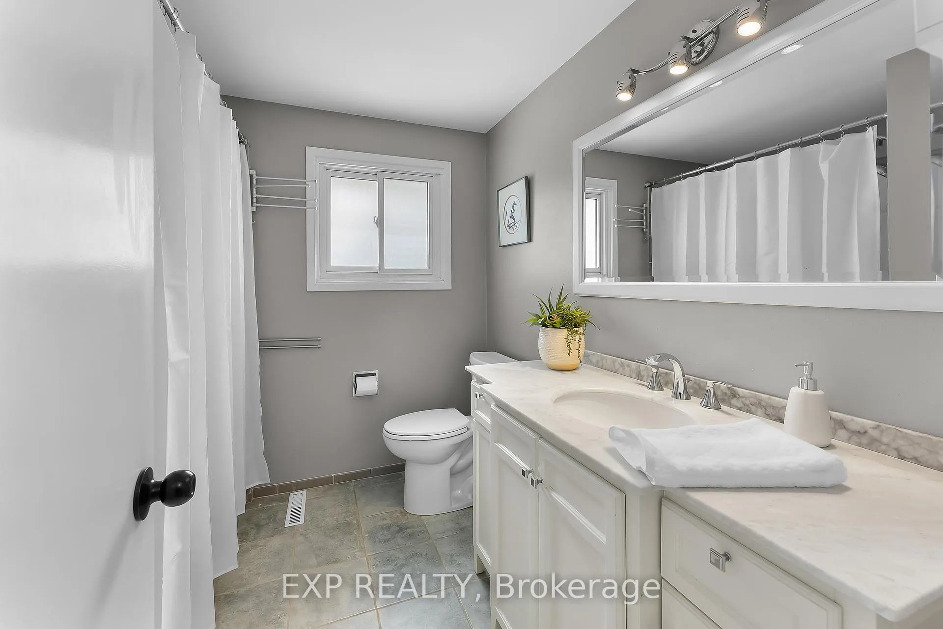 Photo 18 of 147 Loyalist Drive, Welland, Prince Charles — HOMEH
