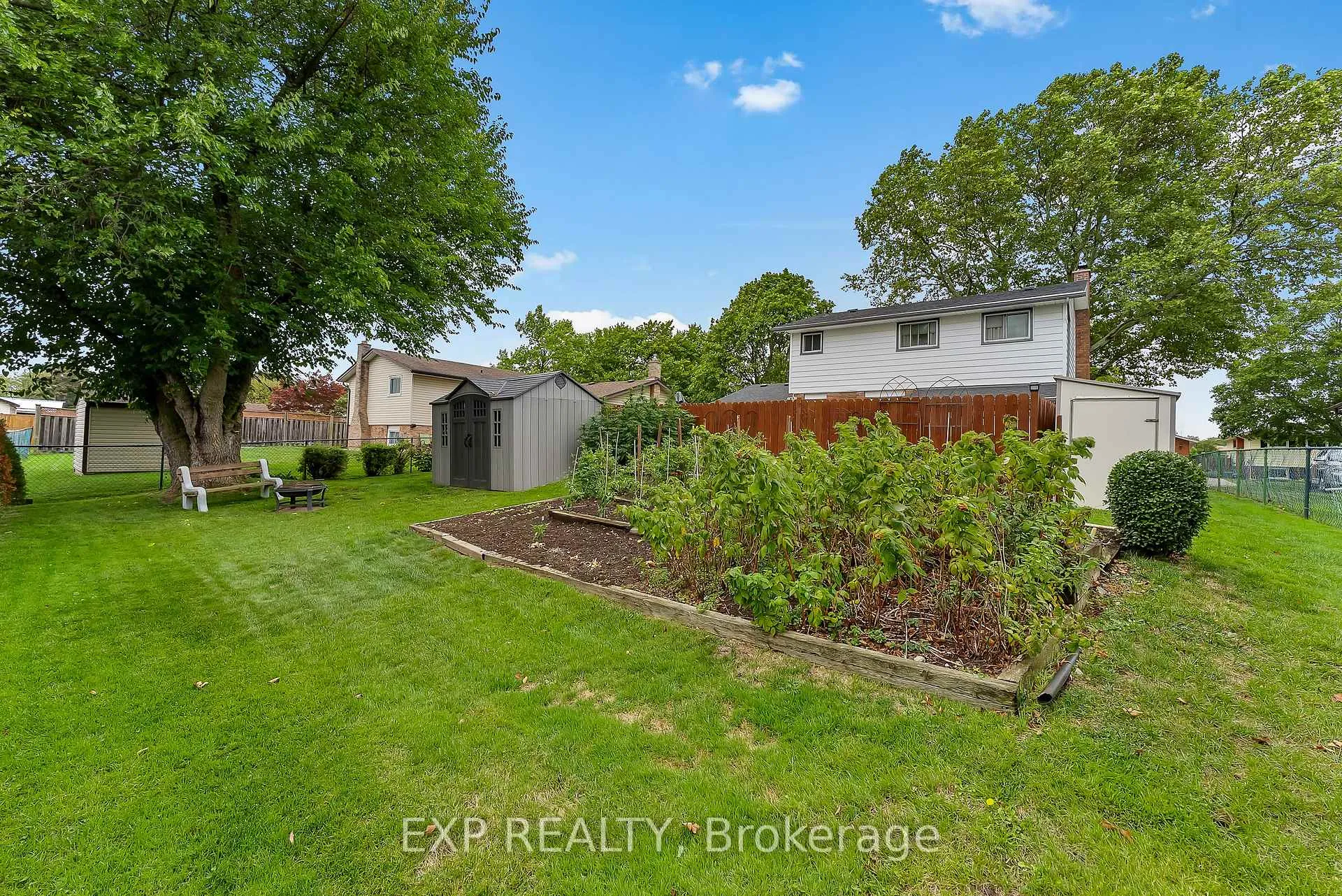 Photo 33 of 147 Loyalist Drive, Welland, Prince Charles — HOMEH