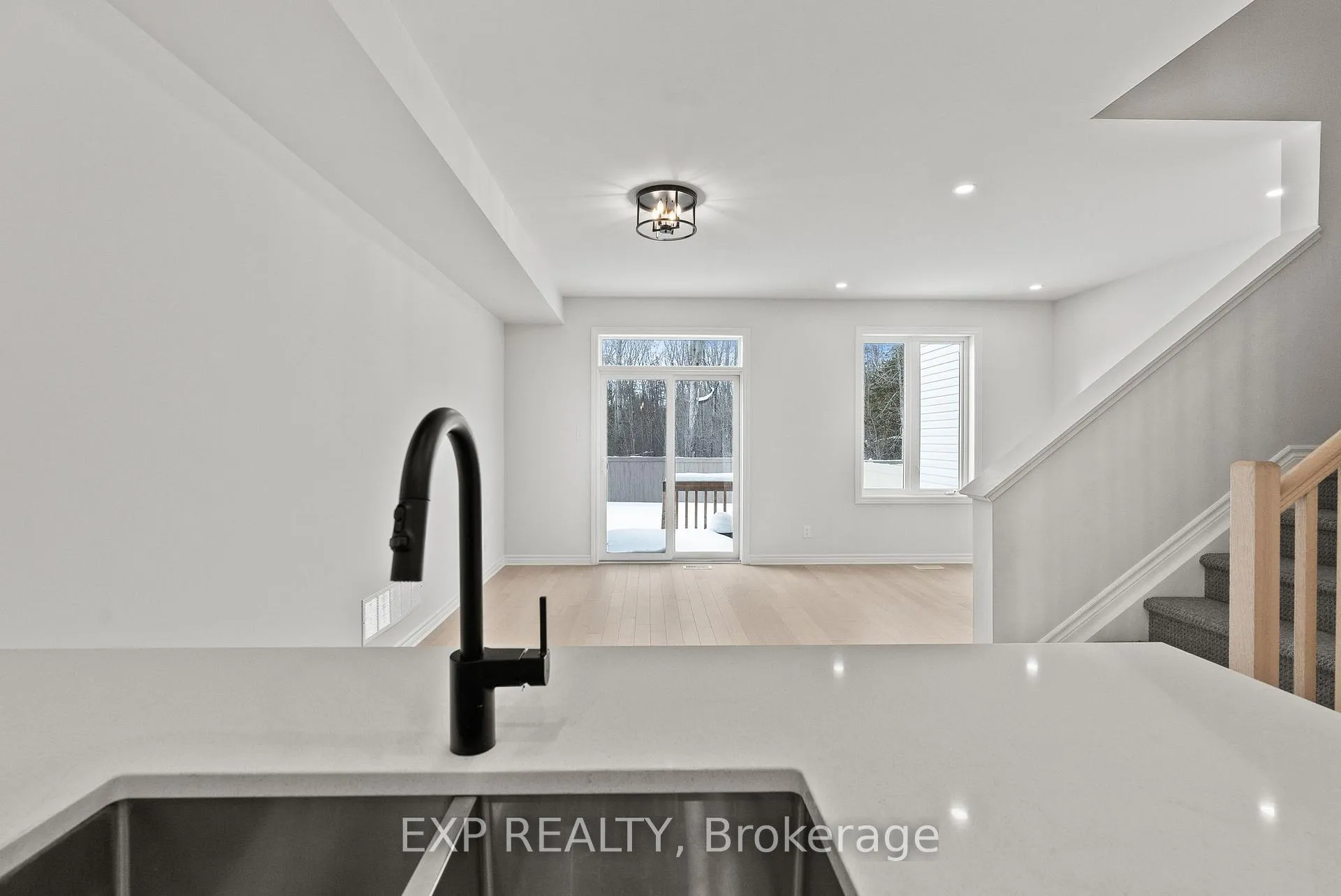 Photo 12 of 725 Miikana Road, Ottawa, Blossom Park/Kemp Park/Findlay Creek — HOMEH