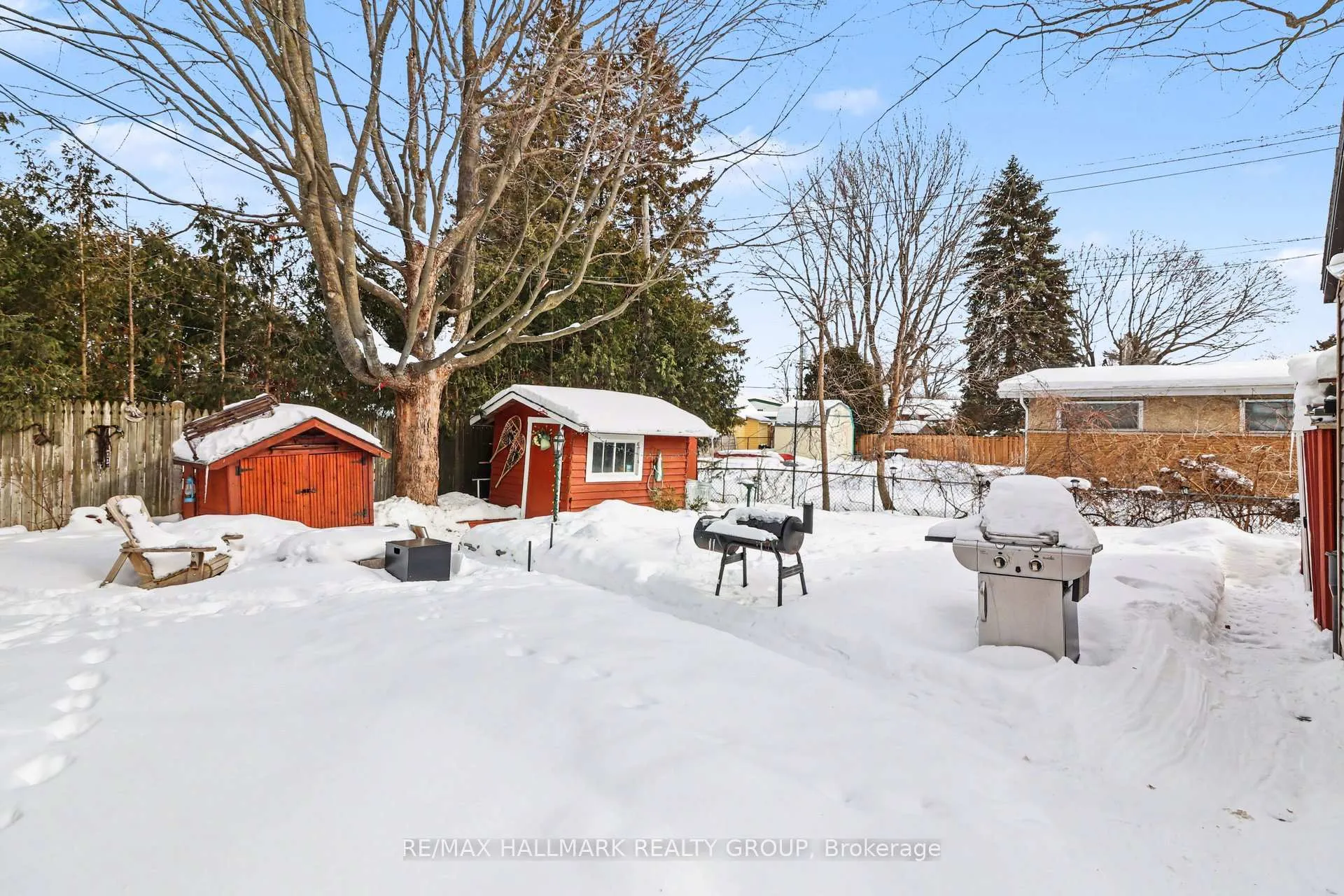 Photo 22 of 232 Kennedy Lane W, Ottawa, Bilberry Creek/Queenswood Heights — HOMEH