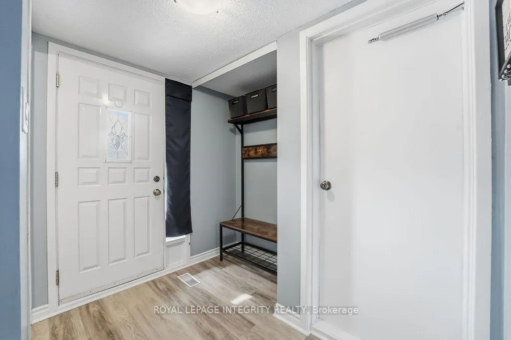 Photo 3 of Unit 8, 3205 Uplands Drive, Ottawa, Hunt Club Woods — HOMEH