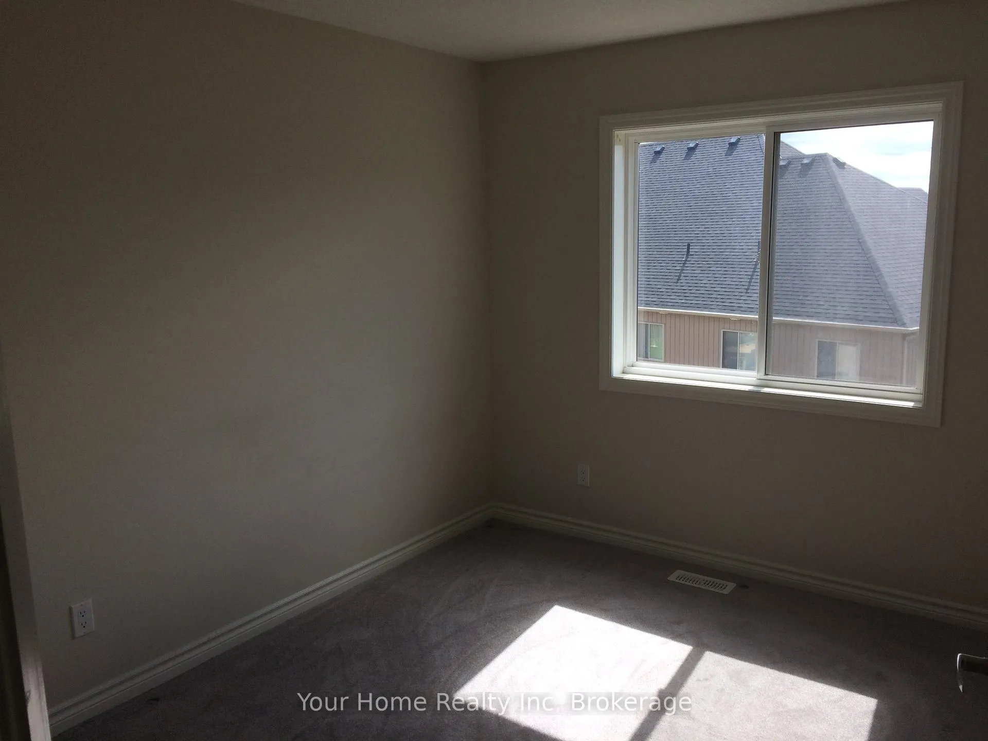 Photo 8 of 135 Law Drive N, Guelph, Grange Road — HOMEH