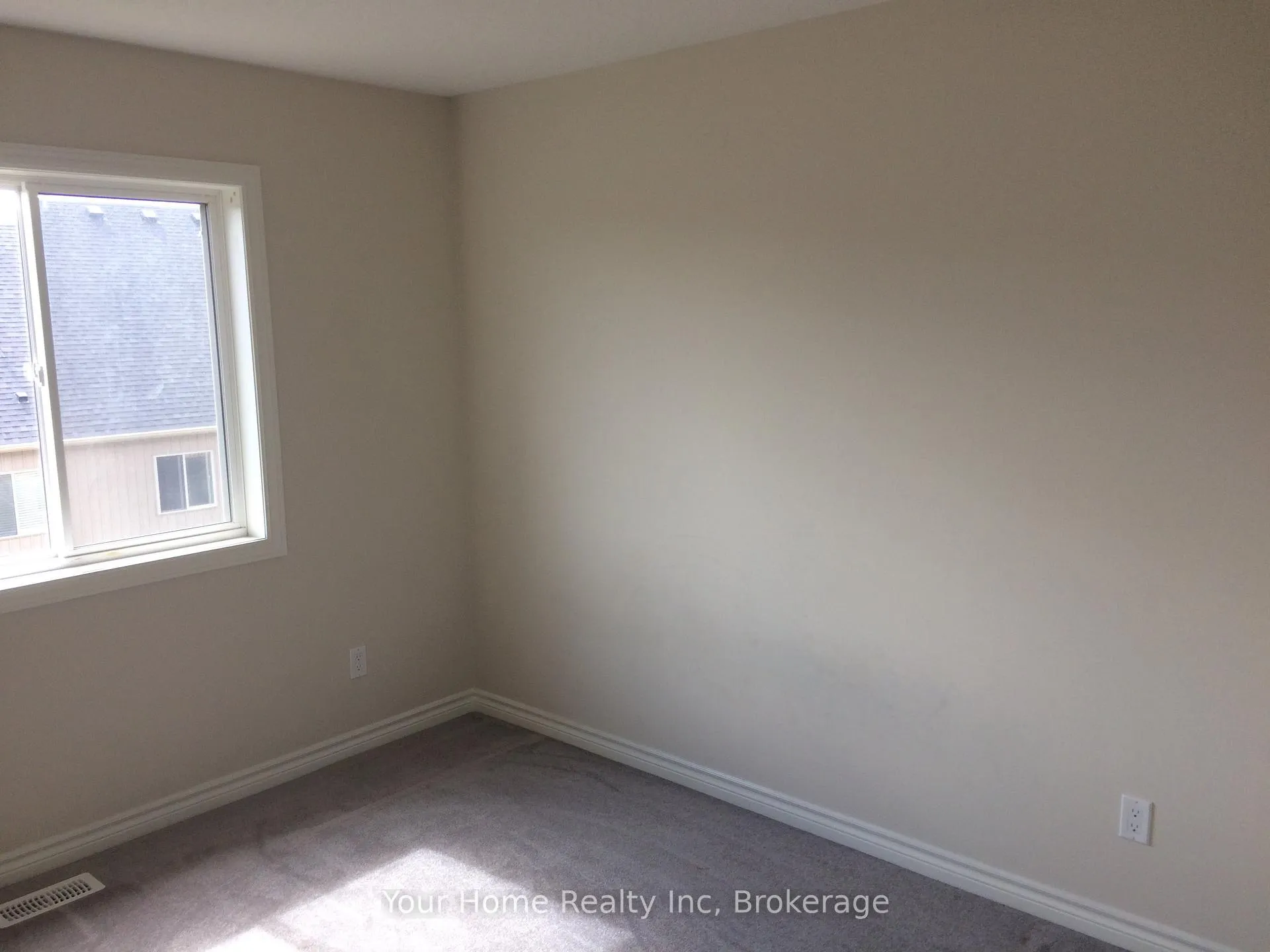 Photo 9 of 135 Law Drive N, Guelph, Grange Road — HOMEH