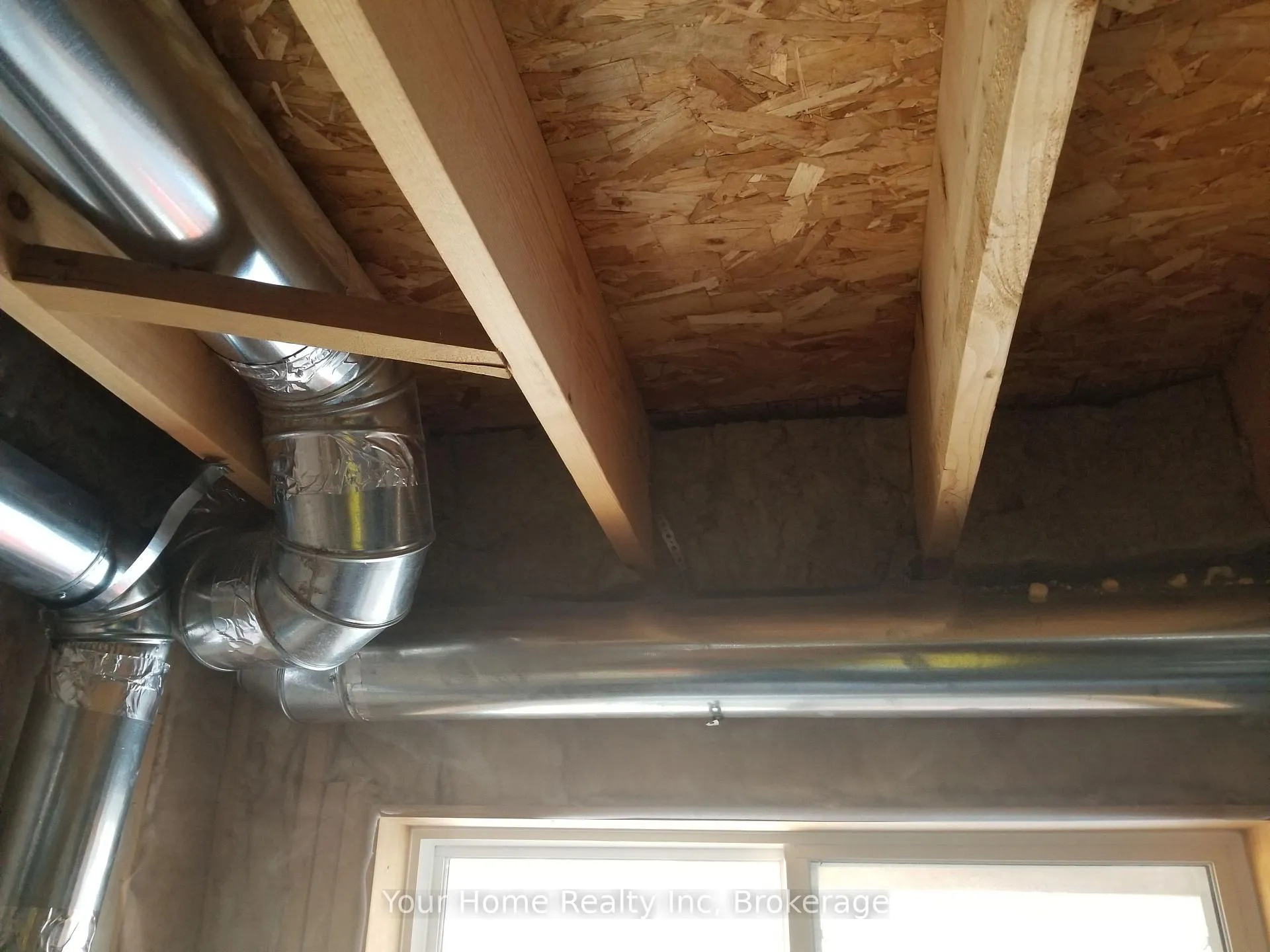 Photo 18 of 135 Law Drive N, Guelph, Grange Road — HOMEH
