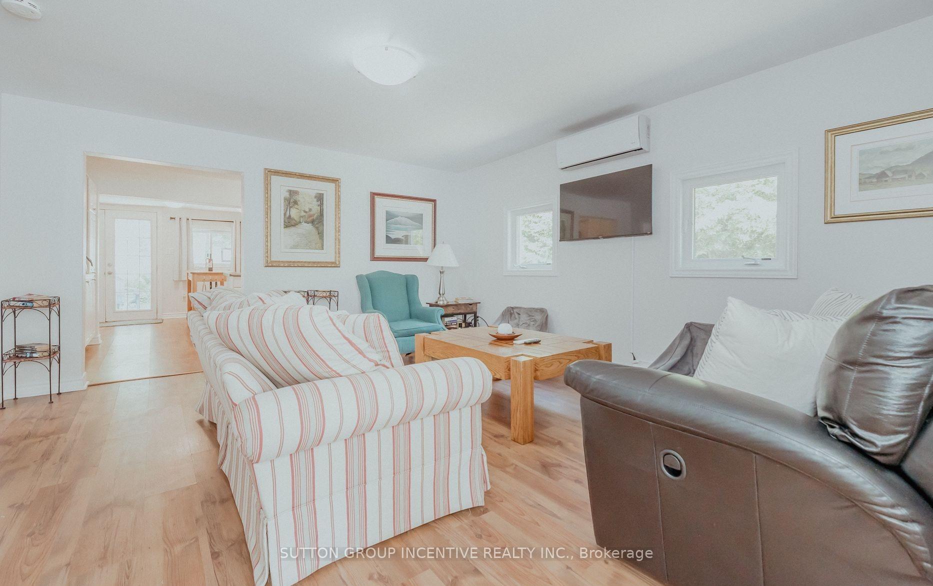 Photo 8 of 711 Innisfil Beach Road, Innisfil, Alcona — HOMEH