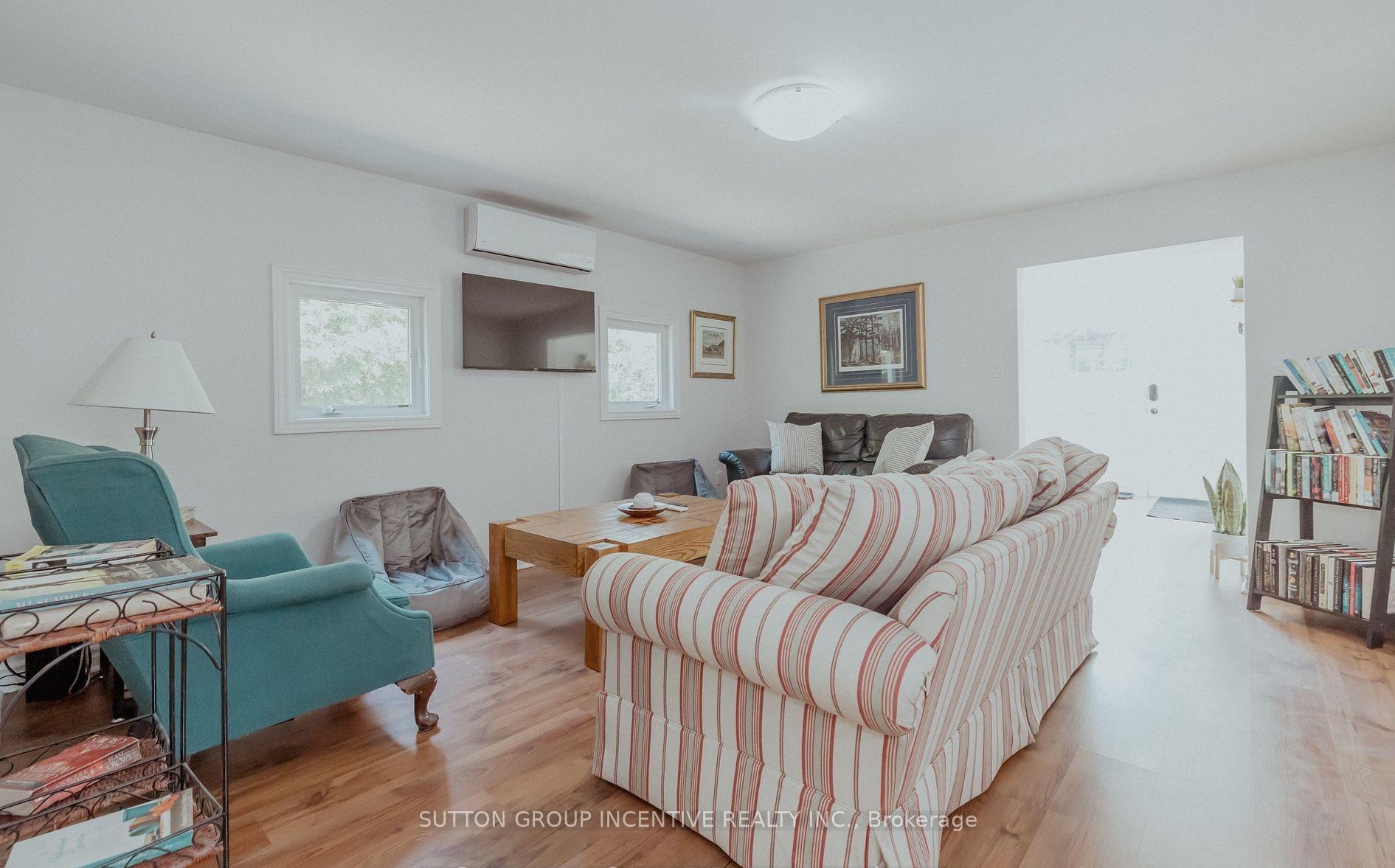 Photo 11 of 711 Innisfil Beach Road, Innisfil, Alcona — HOMEH