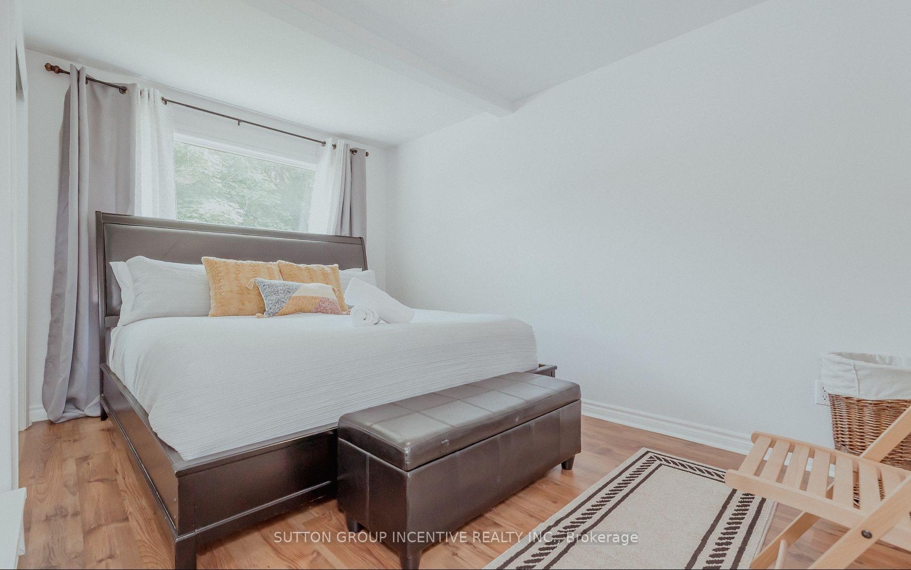 Photo 13 of 711 Innisfil Beach Road, Innisfil, Alcona — HOMEH