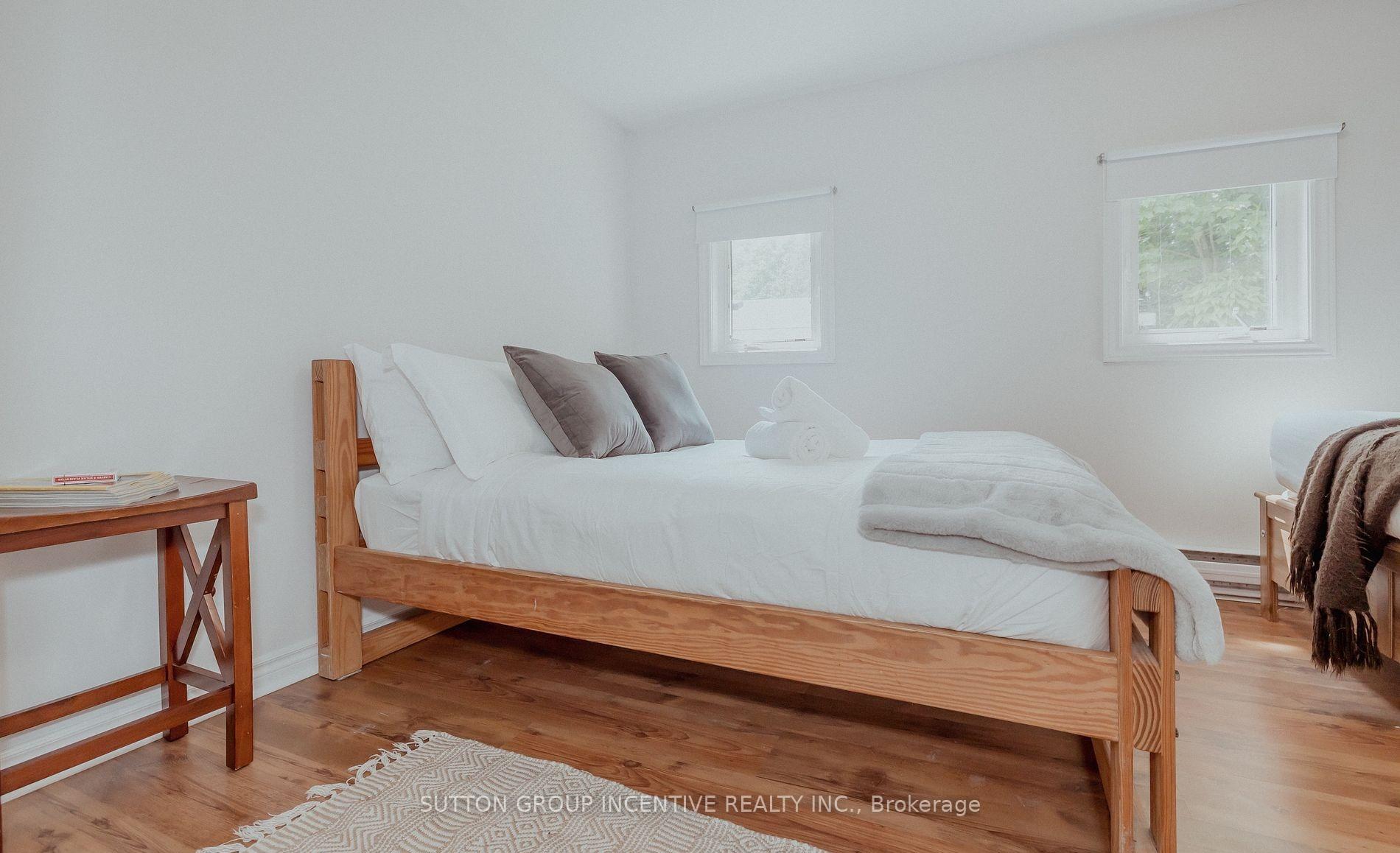 Photo 15 of 711 Innisfil Beach Road, Innisfil, Alcona — HOMEH