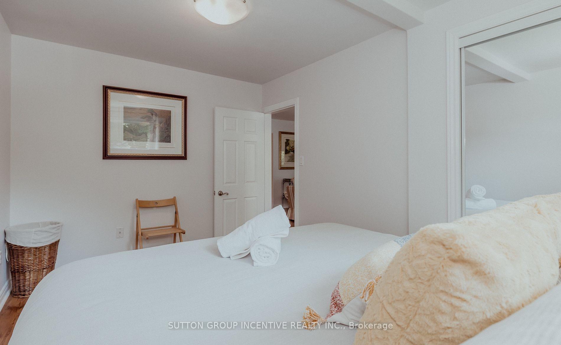 Photo 16 of 711 Innisfil Beach Road, Innisfil, Alcona — HOMEH