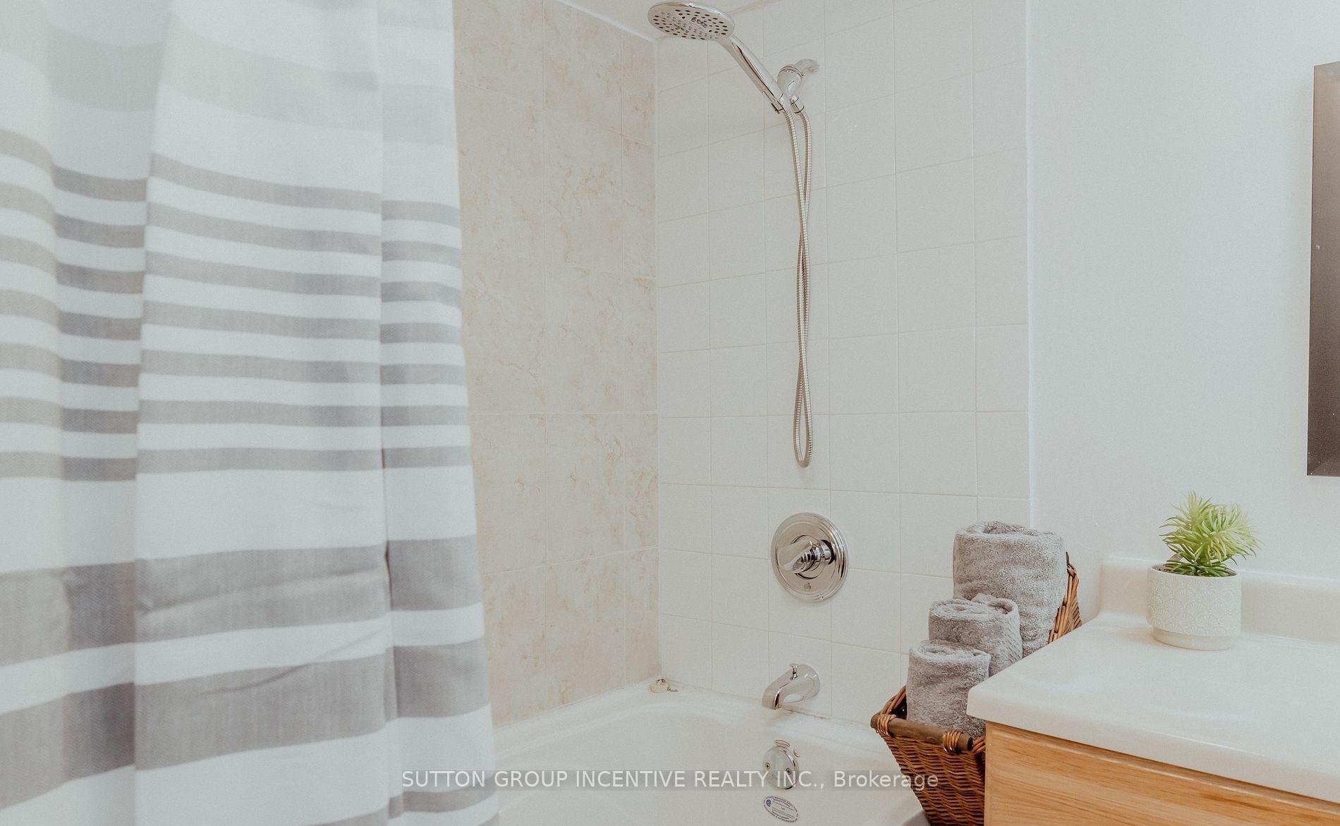 Photo 20 of 711 Innisfil Beach Road, Innisfil, Alcona — HOMEH