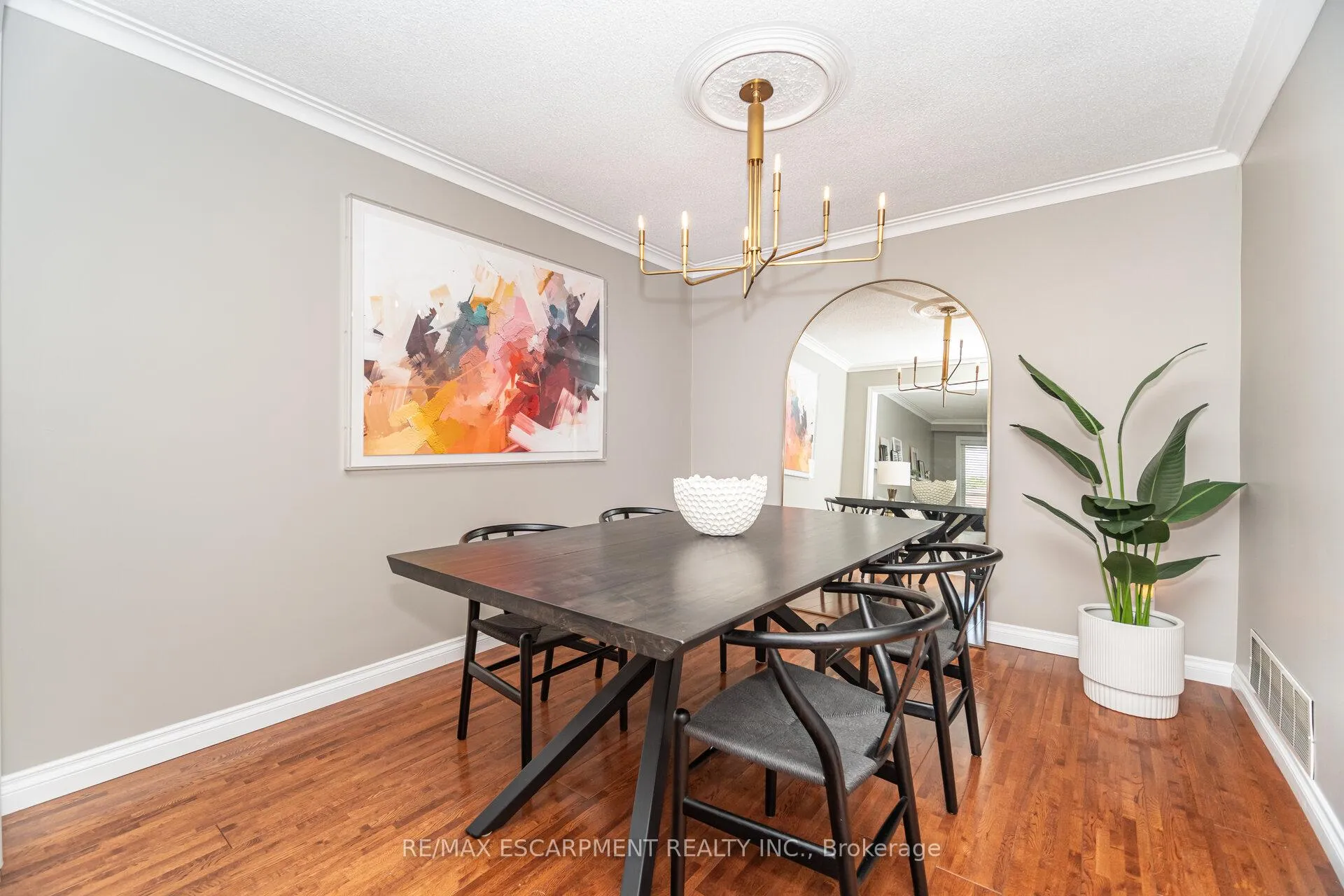 Photo 7 of 154 Rainbow Drive, Vaughan, West Woodbridge — HOMEH