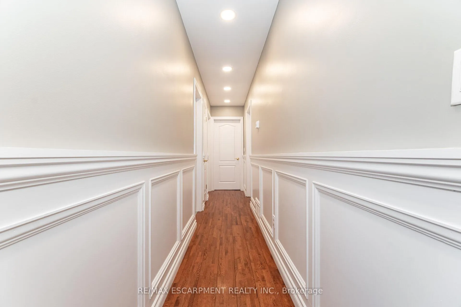 Photo 15 of 154 Rainbow Drive, Vaughan, West Woodbridge — HOMEH