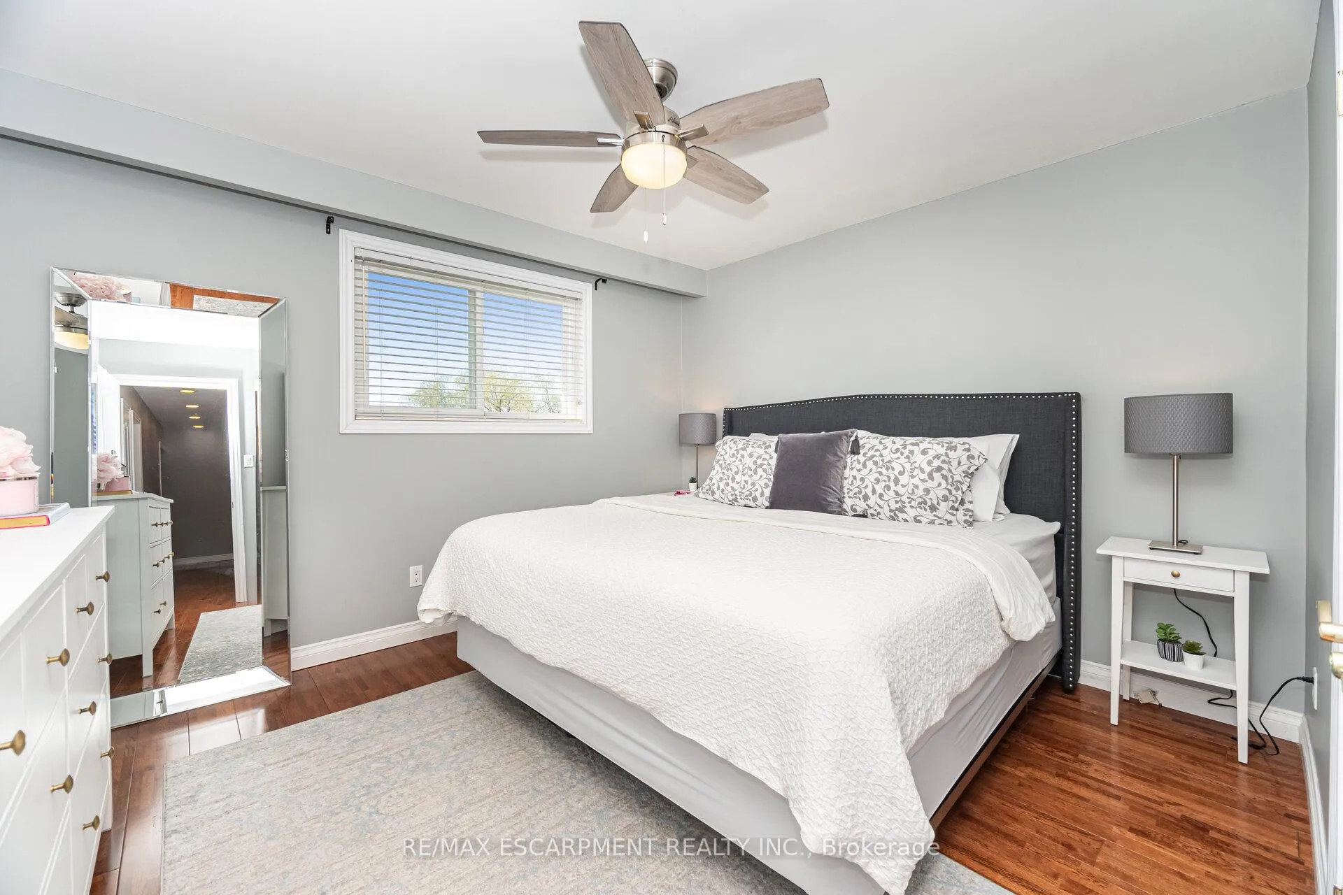 Photo 16 of 154 Rainbow Drive, Vaughan, West Woodbridge — HOMEH