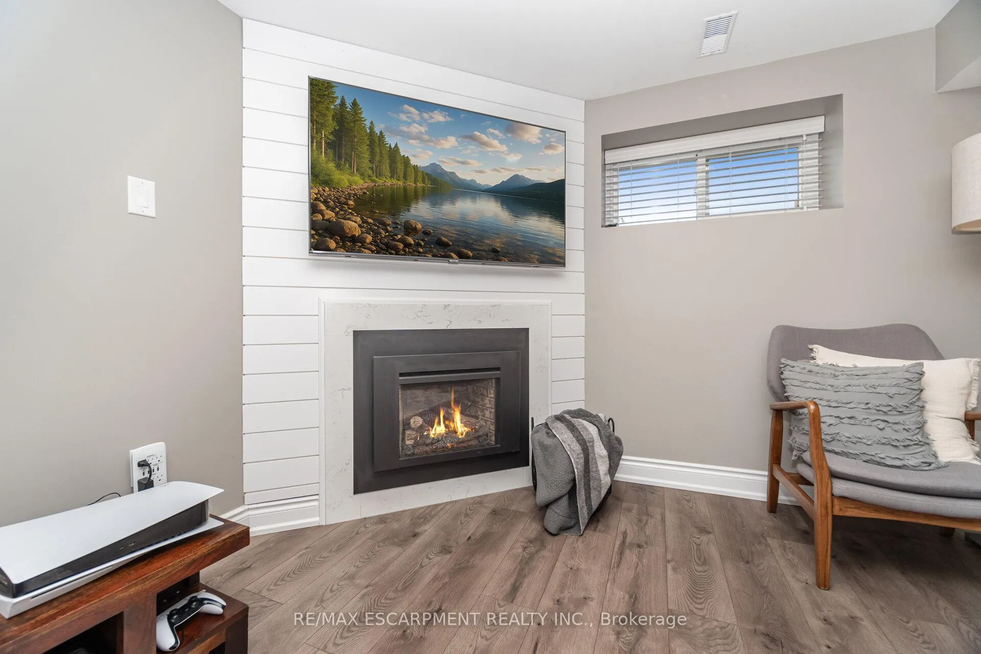 Photo 35 of 154 Rainbow Drive, Vaughan, West Woodbridge — HOMEH