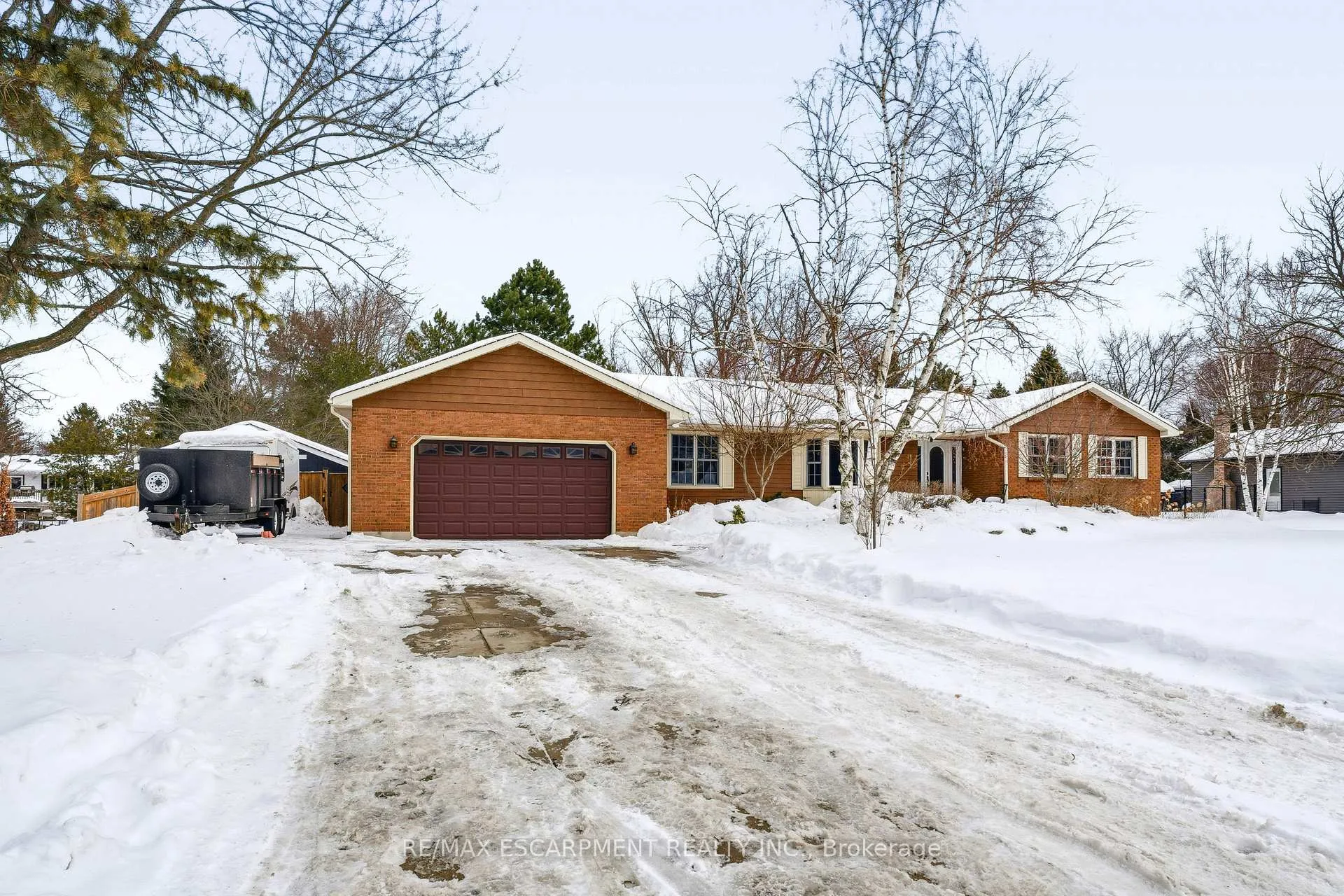 Photo 1 of 41 John Martin Crescent, Hamilton, Rural Flamborough — HOMEH