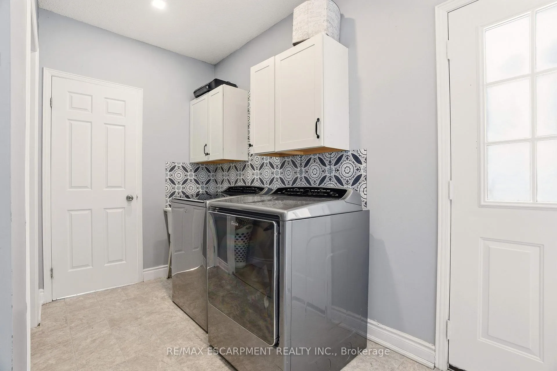 Photo 23 of 41 John Martin Crescent, Hamilton, Rural Flamborough — HOMEH