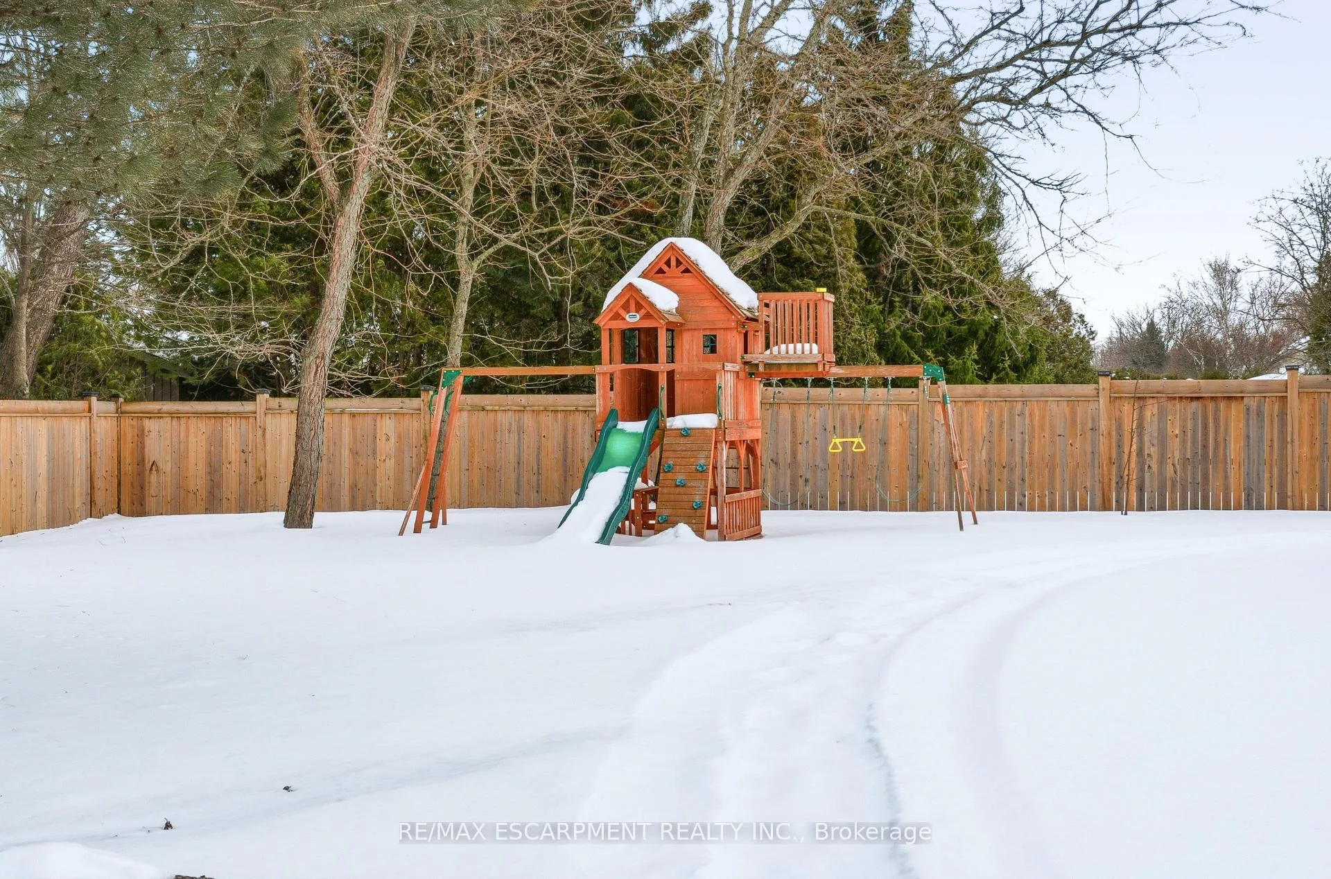 Photo 42 of 41 John Martin Crescent, Hamilton, Rural Flamborough — HOMEH
