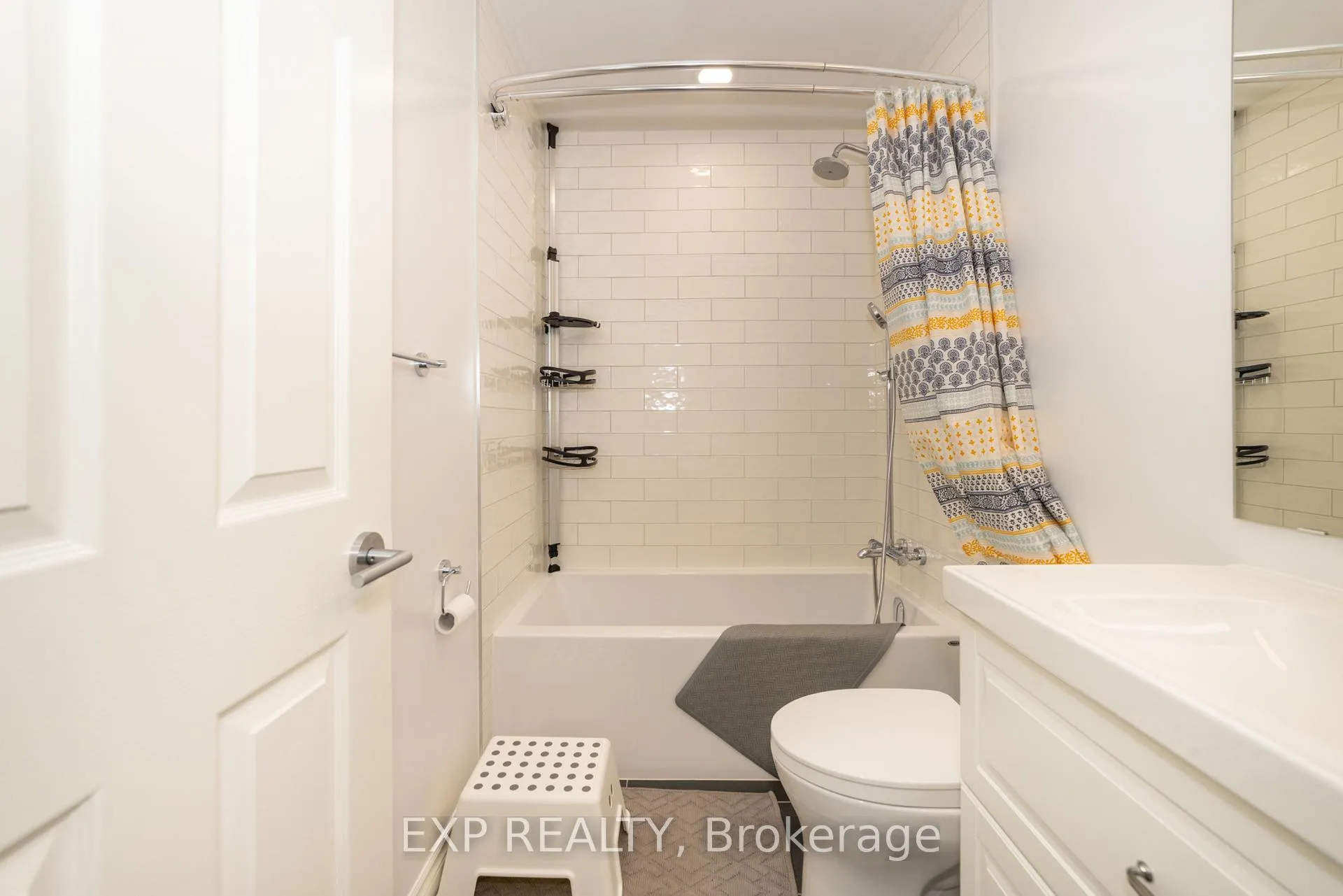 Photo 22 of 23 Raj Terrace, Ottawa, Hunt Club Park — HOMEH
