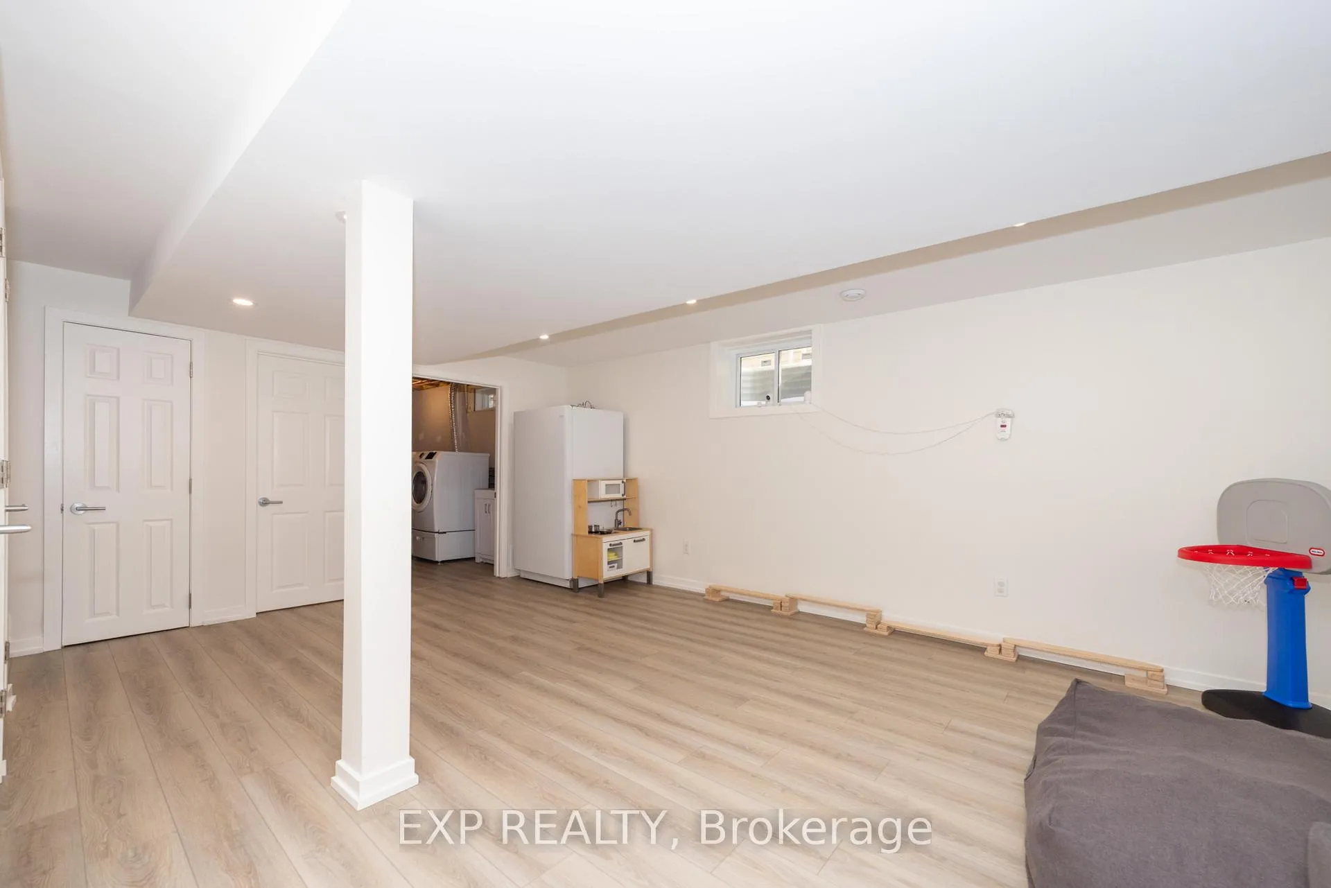 Photo 30 of 23 Raj Terrace, Ottawa, Hunt Club Park — HOMEH