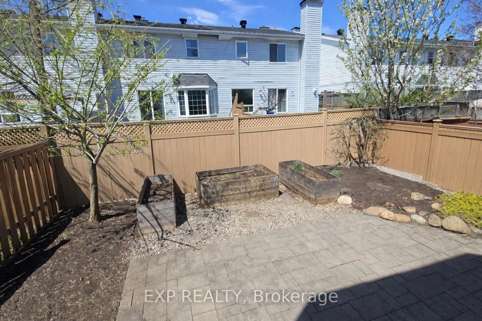 Photo 37 of 23 Raj Terrace, Ottawa, Hunt Club Park — HOMEH