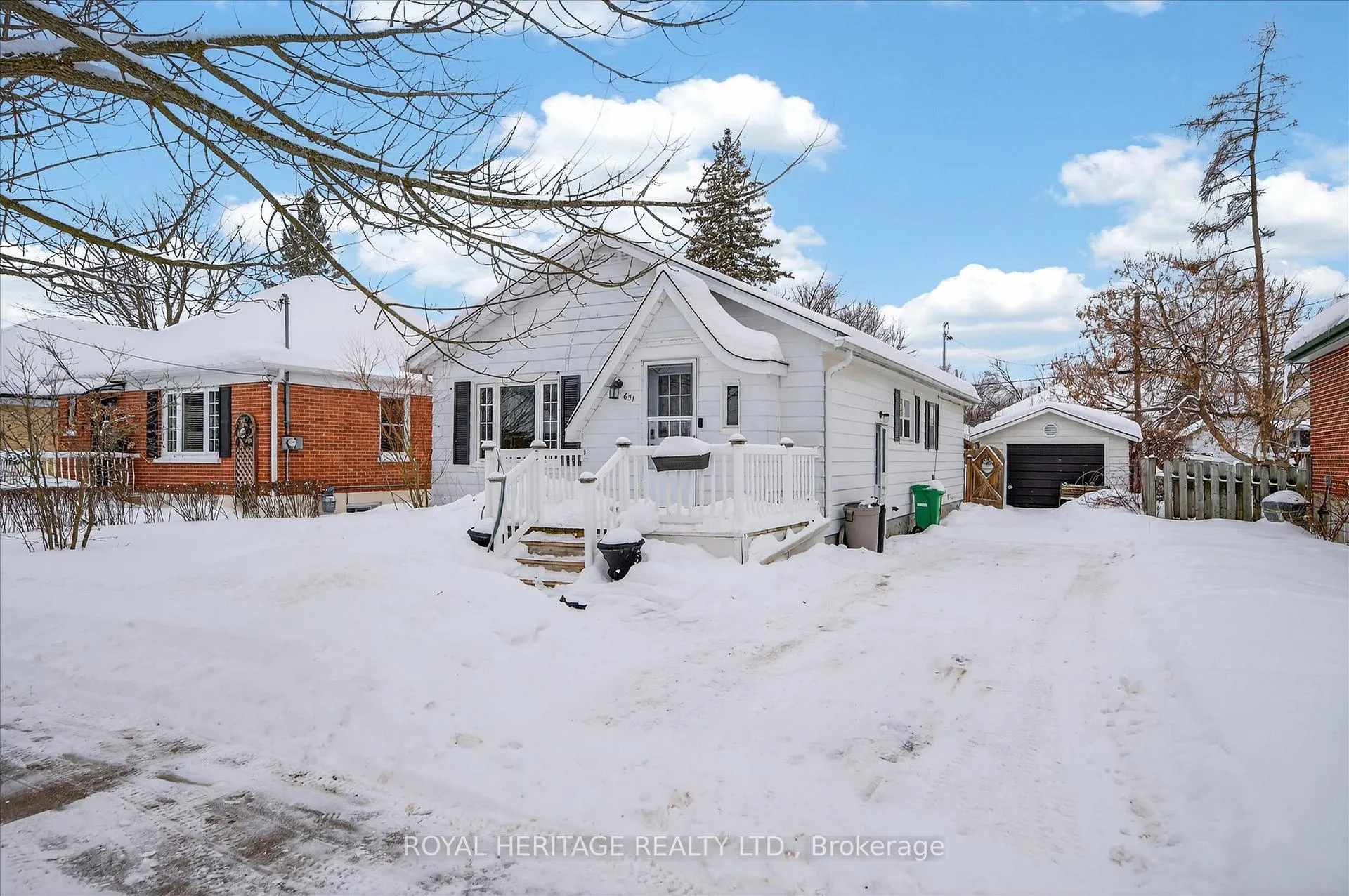 Photo 2 of 651 Montrose Street, Peterborough, Otonabee Ward 1 — HOMEH