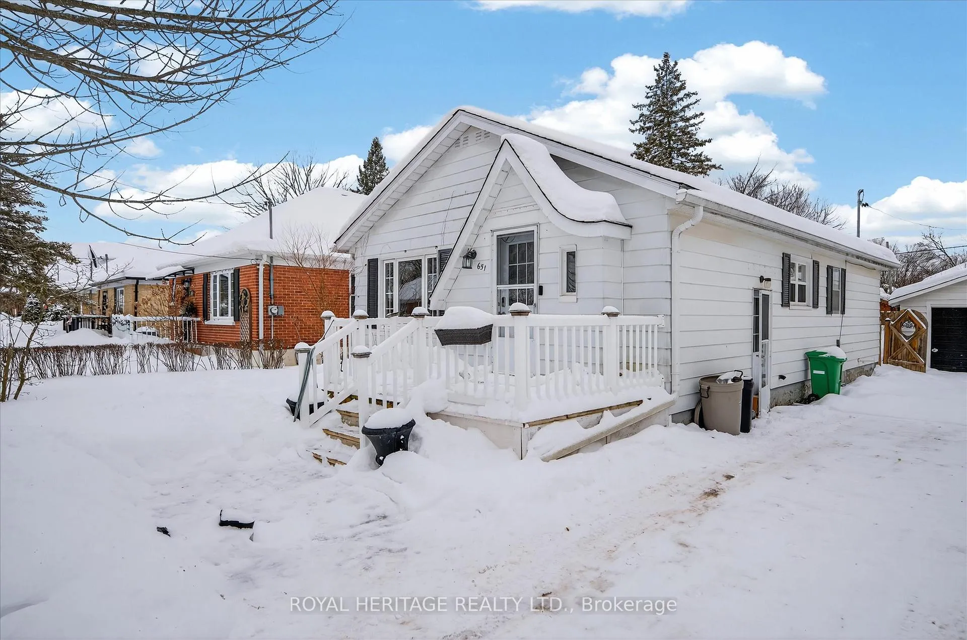 Photo 3 of 651 Montrose Street, Peterborough, Otonabee Ward 1 — HOMEH