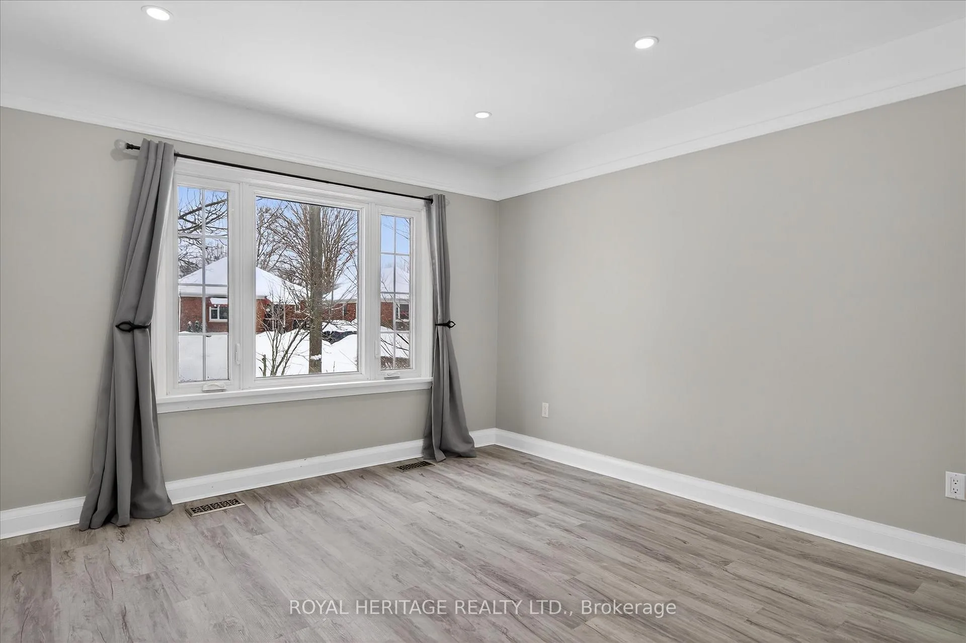 Photo 8 of 651 Montrose Street, Peterborough, Otonabee Ward 1 — HOMEH