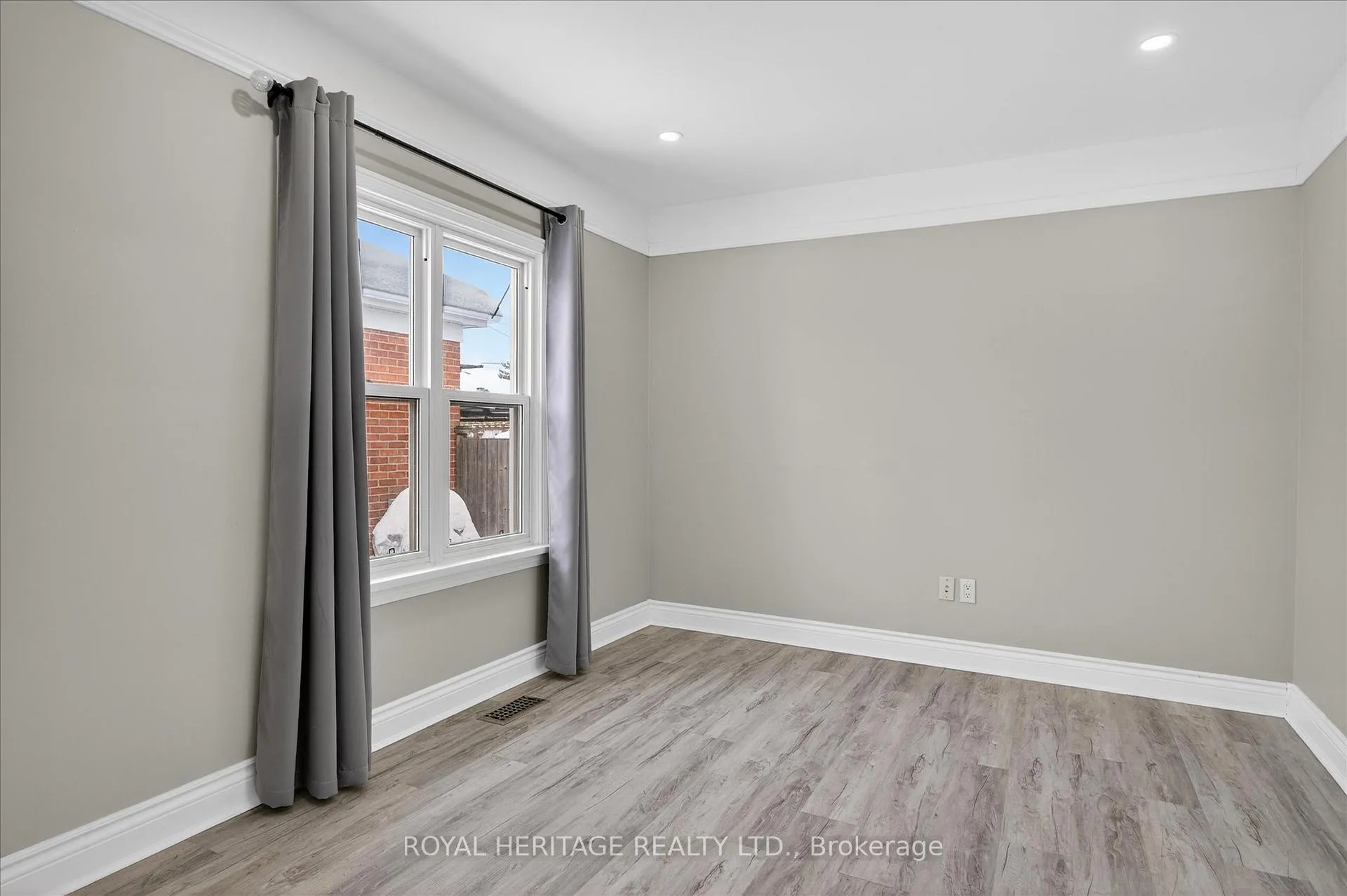 Photo 12 of 651 Montrose Street, Peterborough, Otonabee Ward 1 — HOMEH