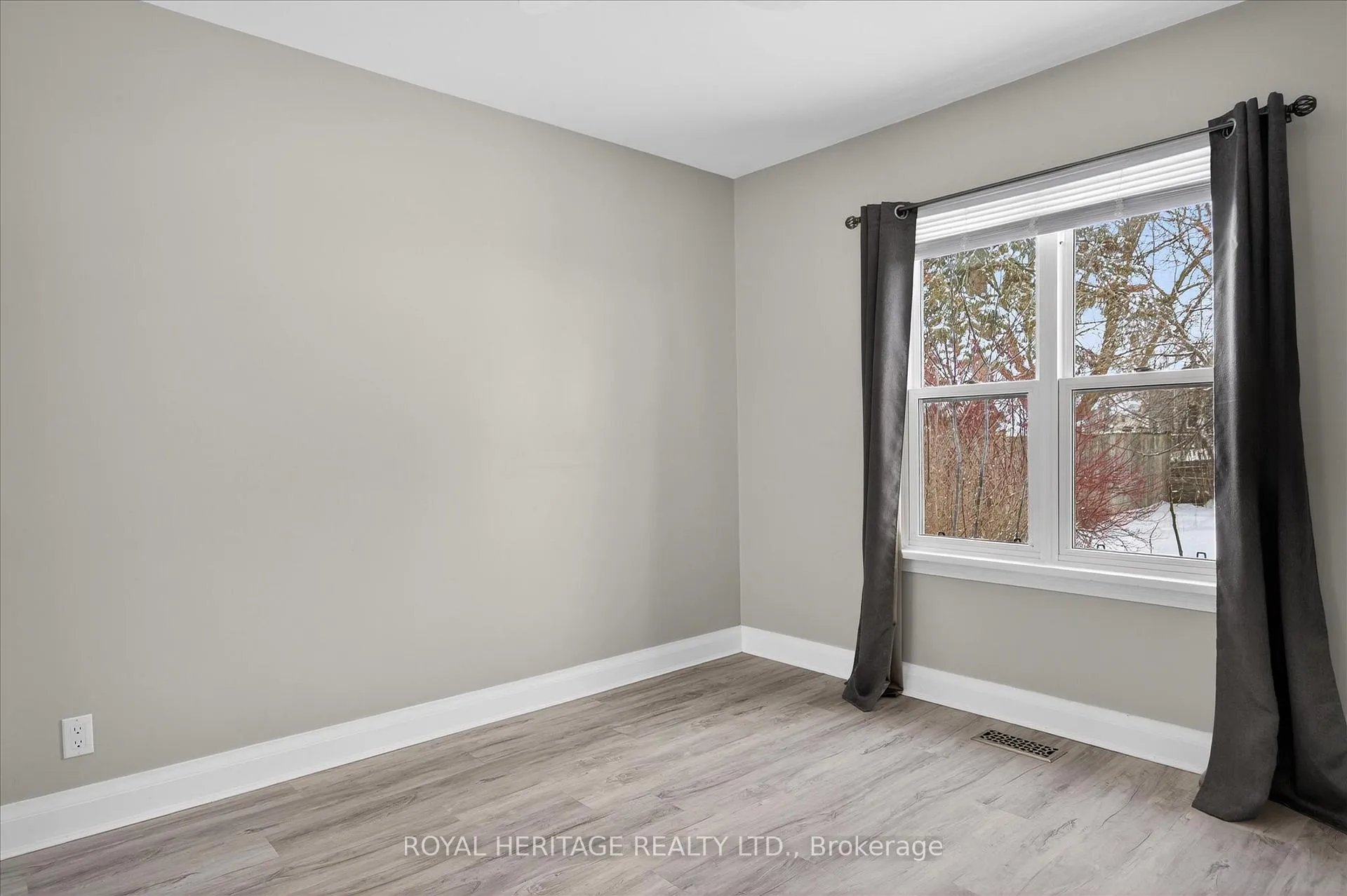 Photo 21 of 651 Montrose Street, Peterborough, Otonabee Ward 1 — HOMEH