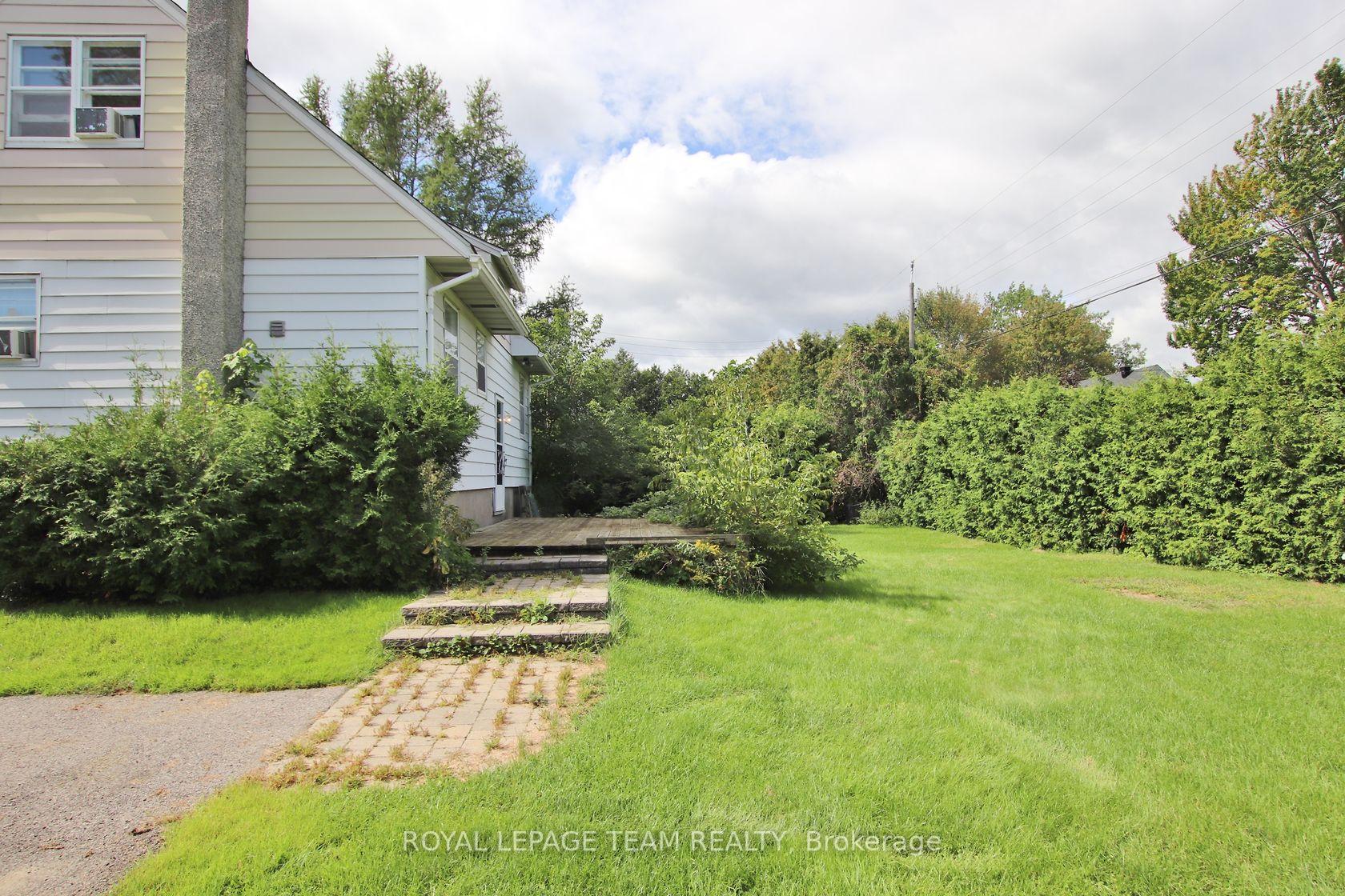 Photo 8 of 113 Rita Avenue, Ottawa, Meadowlands/St. Claire Gardens — HOMEH