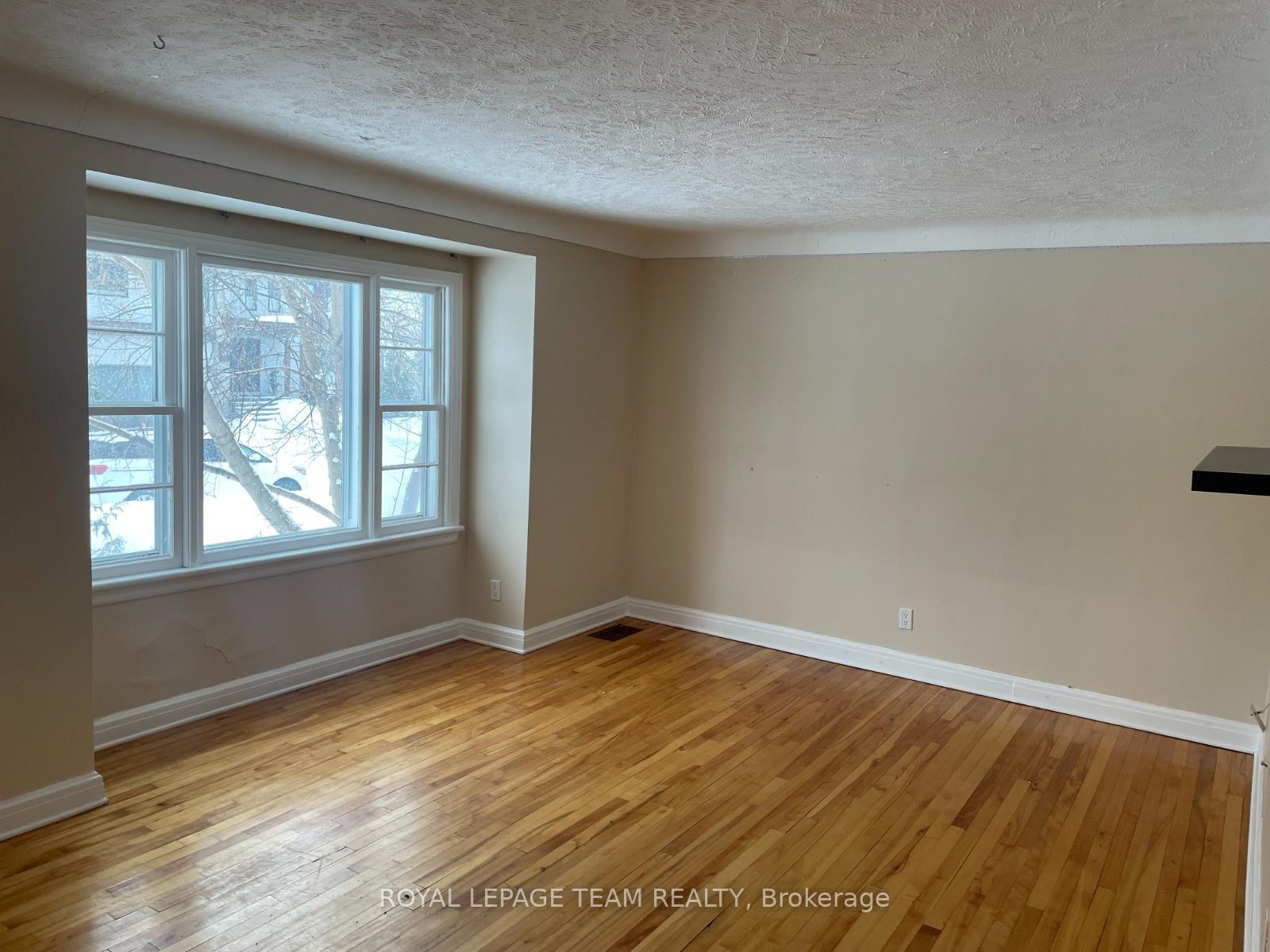 Photo 19 of 113 Rita Avenue, Ottawa, Meadowlands/St. Claire Gardens — HOMEH