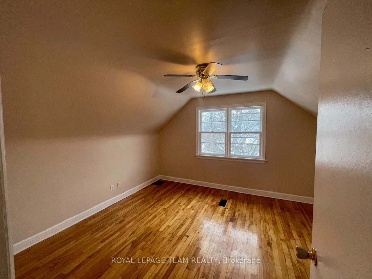Photo 26 of 113 Rita Avenue, Ottawa, Meadowlands/St. Claire Gardens — HOMEH