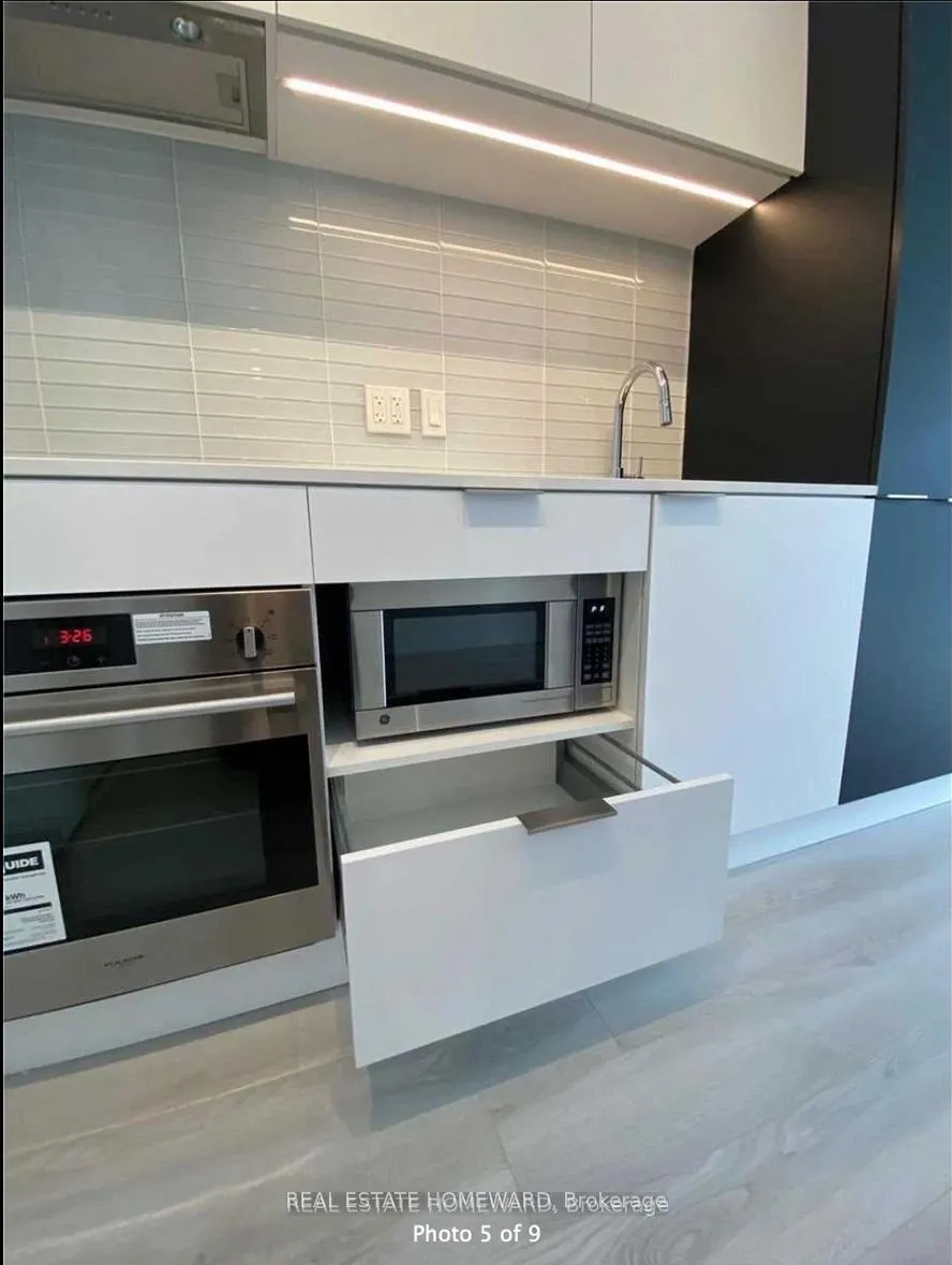 Photo 5 of Unit 716, 33 Helendale Avenue, Toronto, Yonge-Eglinton — HOMEH
