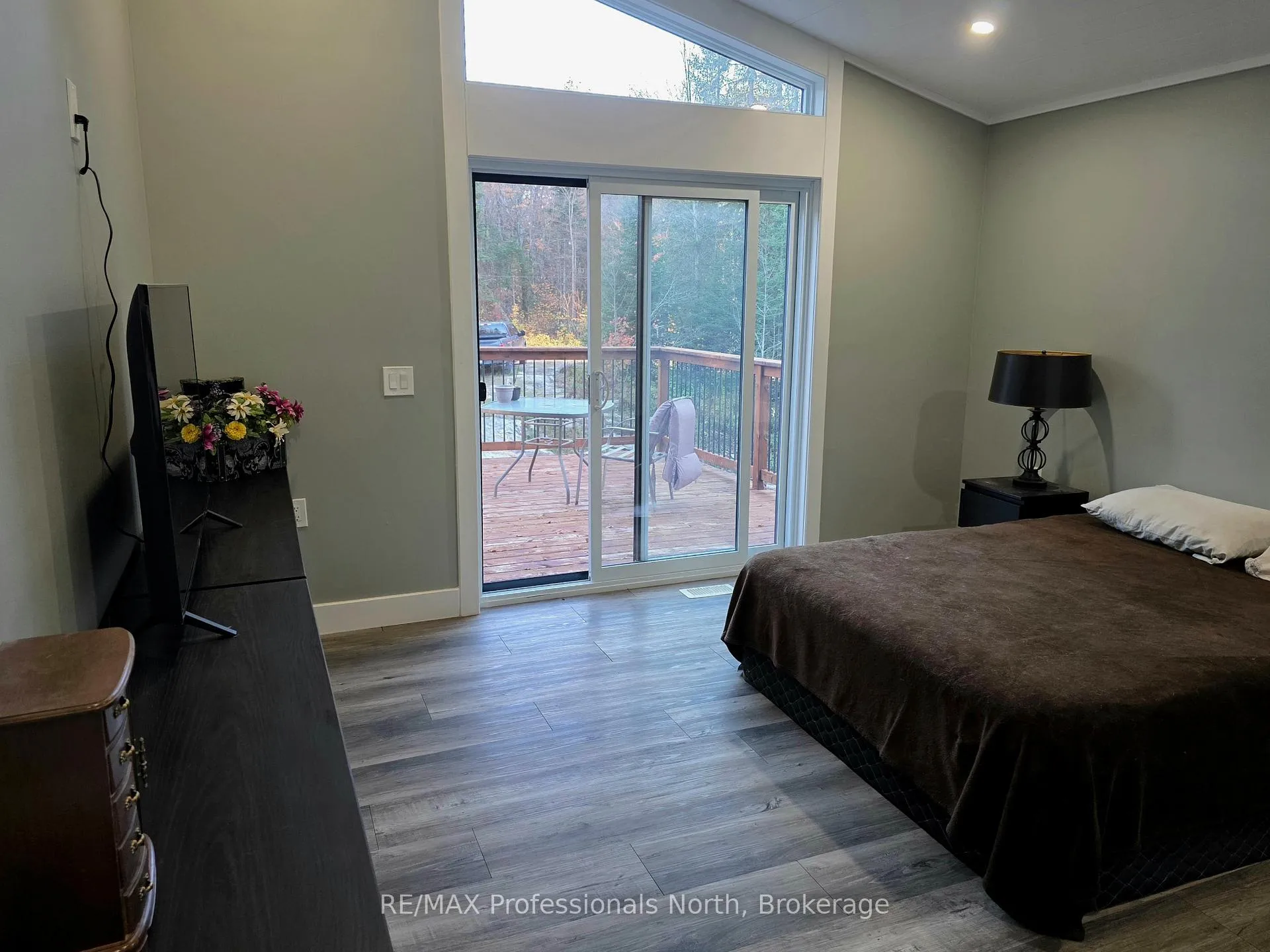 Photo 17 of 816 Second Avenue, McMurrich/Monteith, McMurrich — HOMEH