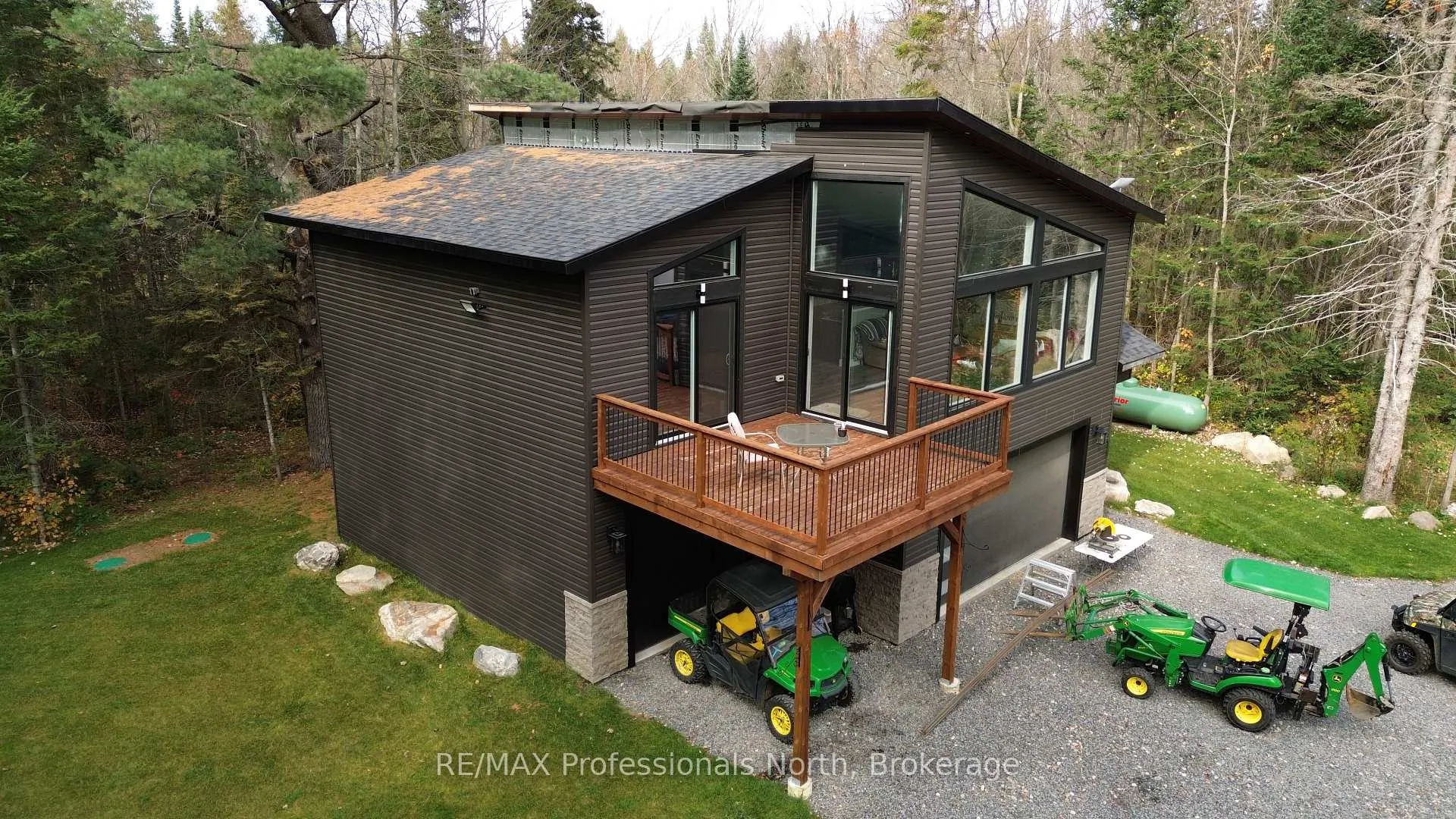Photo 36 of 816 Second Avenue, McMurrich/Monteith, McMurrich — HOMEH