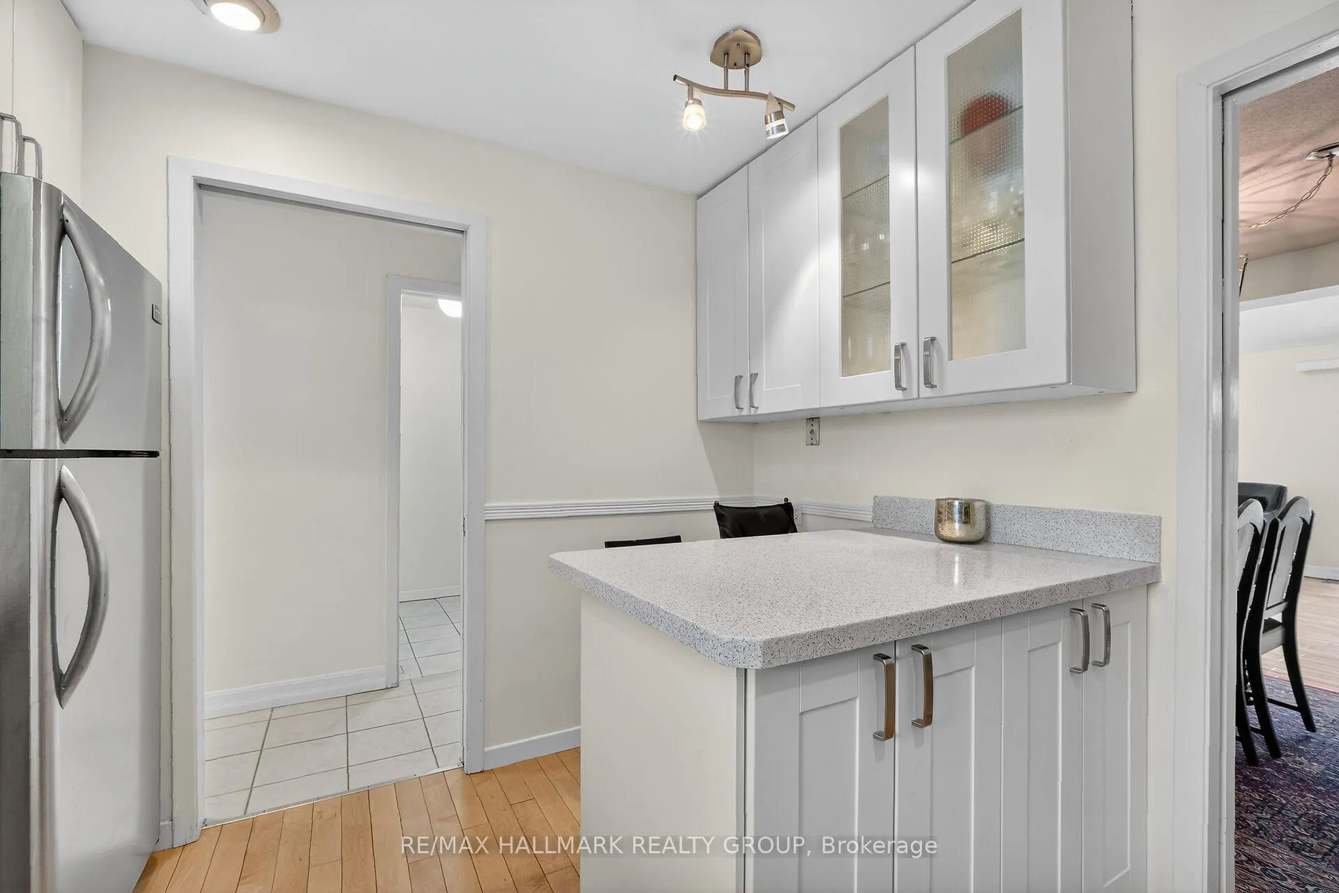 Photo 7 of Unit 13, 1111 Ambleside Drive, Ottawa, Woodroffe — HOMEH