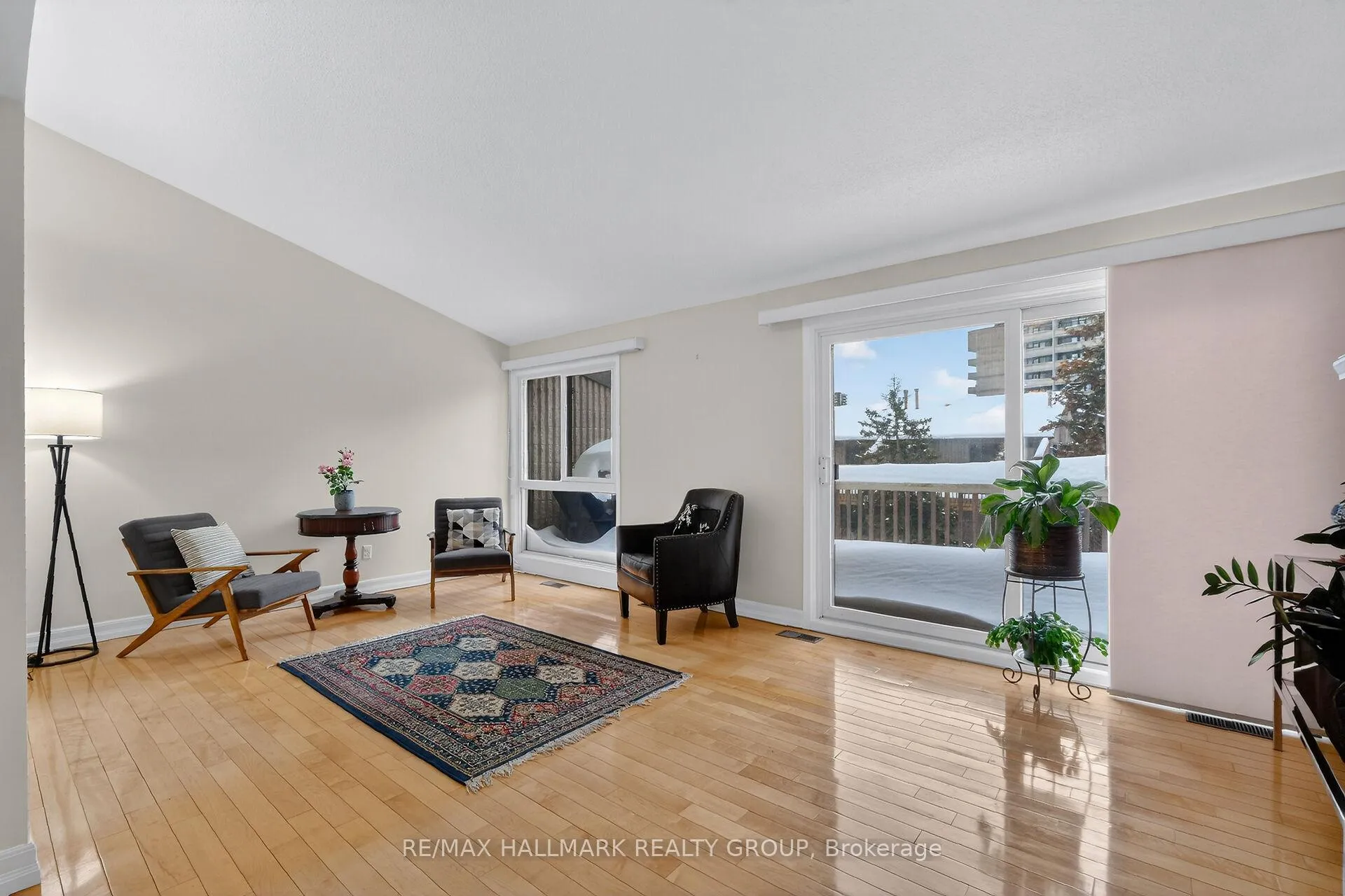 Photo 13 of Unit 13, 1111 Ambleside Drive, Ottawa, Woodroffe — HOMEH