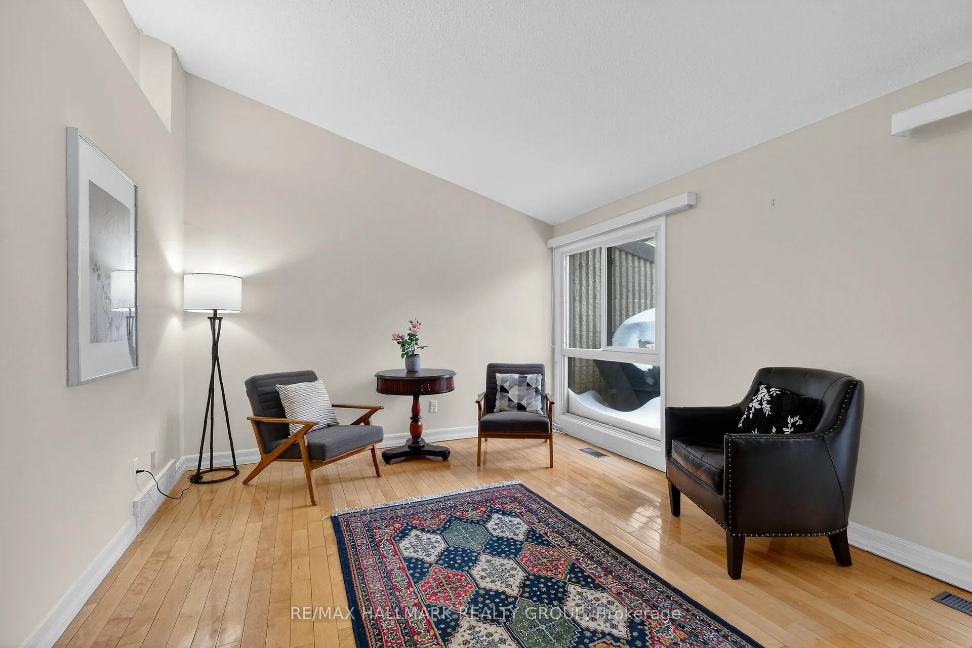 Photo 15 of Unit 13, 1111 Ambleside Drive, Ottawa, Woodroffe — HOMEH